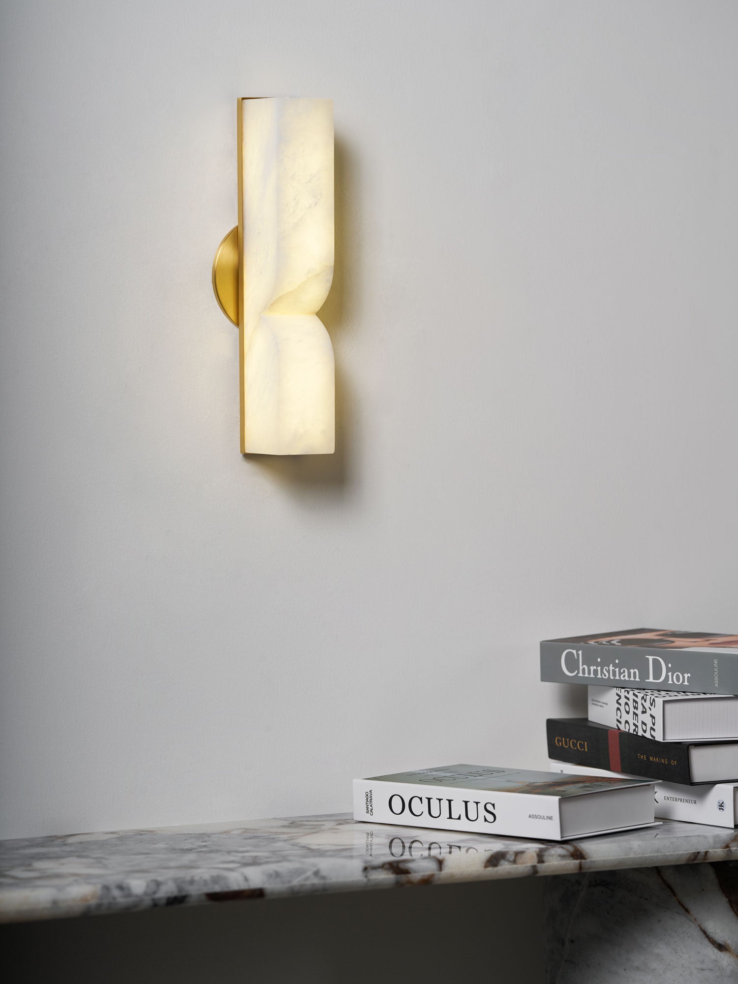 Alabaster Essence Wall Sconce - Elegant Handcrafted Light Fixture for Bedroom, Living Room & Hallway Decor - Perfect for Ambient Lighting and Home Interior Design