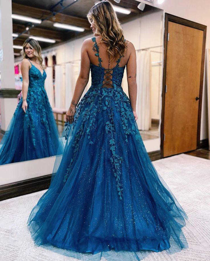 Elegant Blue A-Line V-Neck Long Prom Dress with Slit & Applique - Perfect for Evening Gala, Homecoming Dance, and Formal Occasions