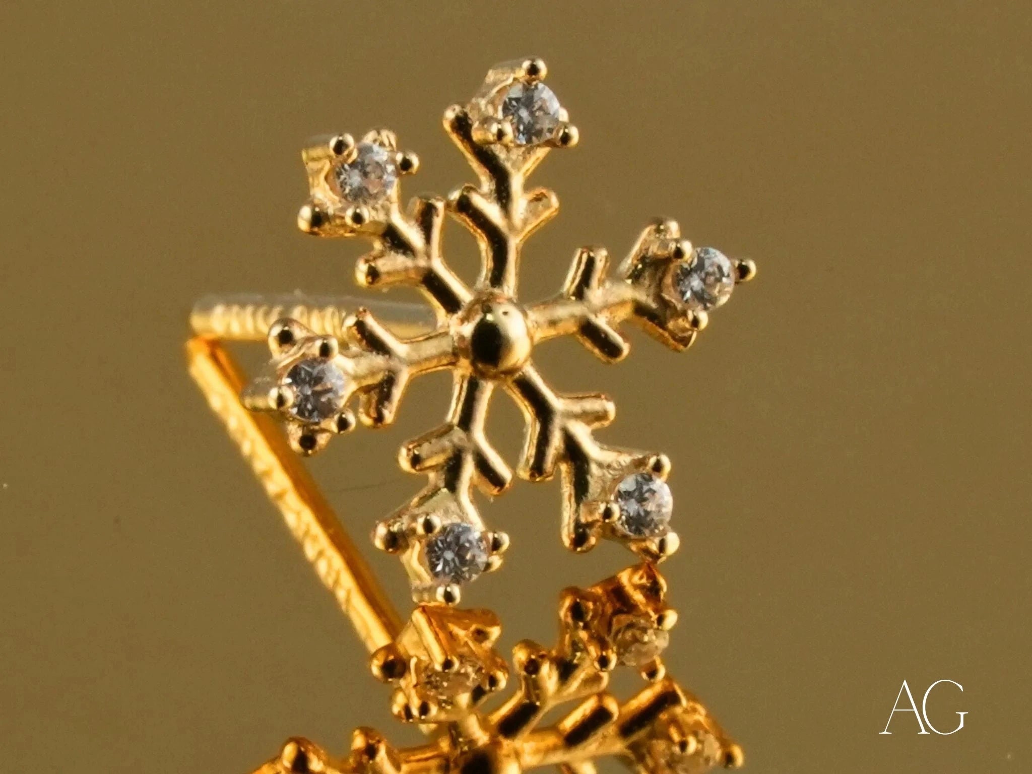 18K Gold CZ Flower Stud Earrings for Women - Floral Spark Elegant Jewelry Gift for Birthday, Anniversary & Special Occasions