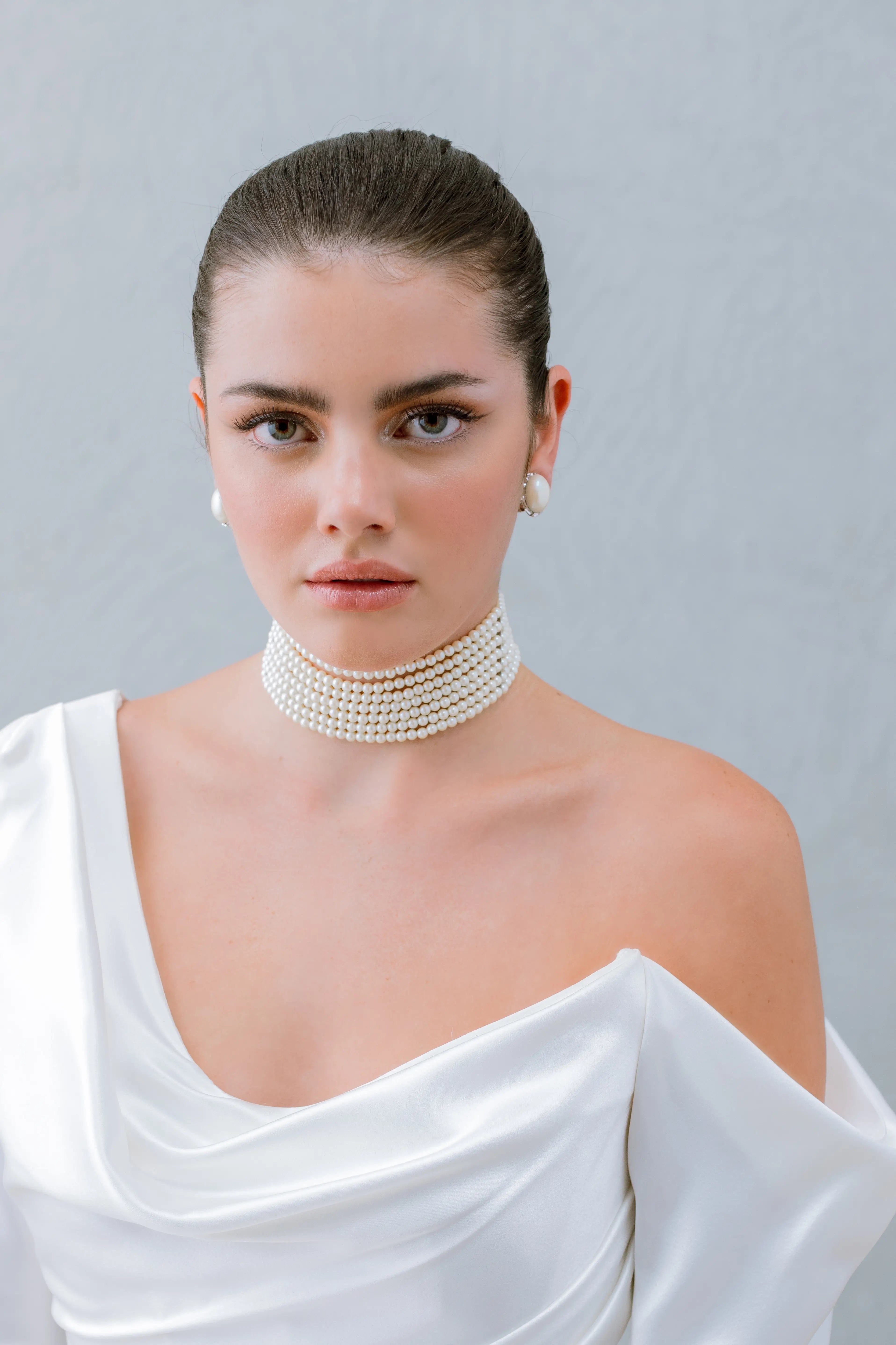 Elegant Pearl Choker Necklace for Women - Vintage Pearl Collar Necklace with Adjustable Chain - Perfect for Weddings, Parties & Special Occasions
