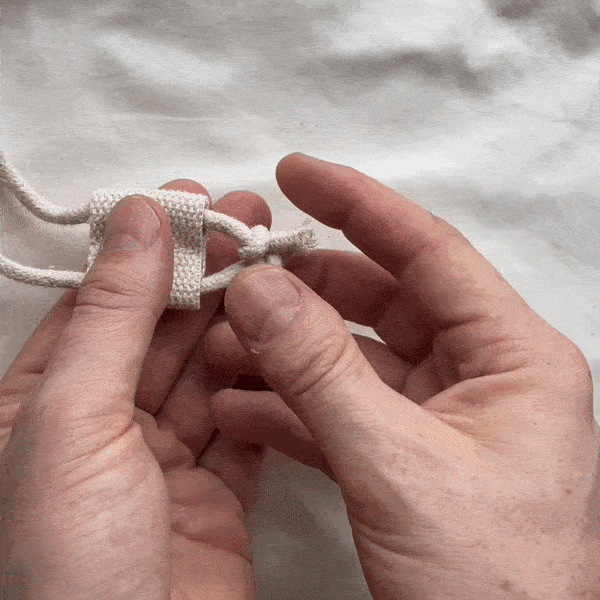 Organic Fitted Sheet with Elastic Edges - Soft, Breathable & Hypoallergenic Bedding for a Comfortable Night's Sleep - Perfect for Eco-Friendly Homes & Sustainable Living