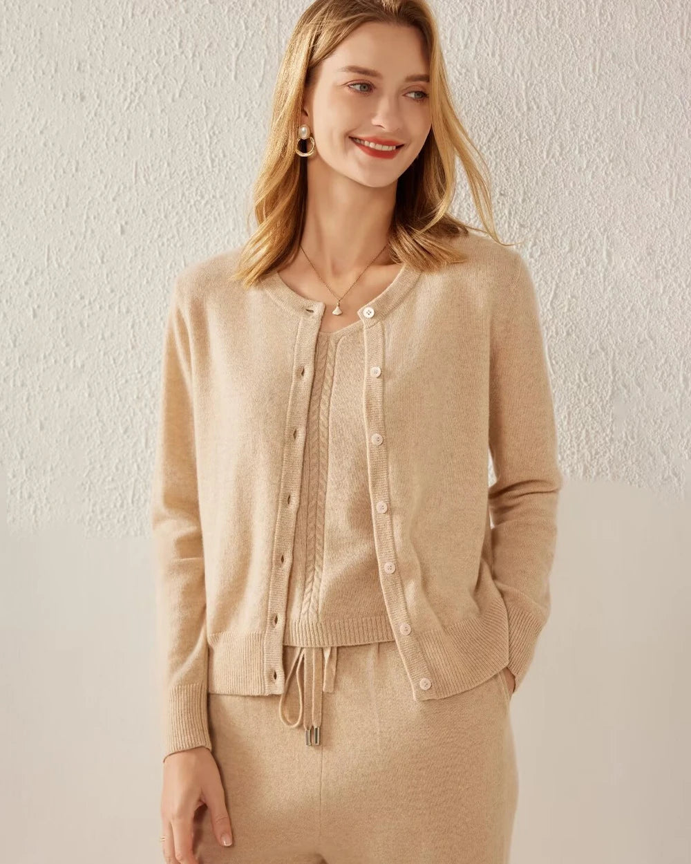 Luxury Cashmere Cardigan for Women - Soft & Warm Knit Sweater - Perfect for Fall & Winter Outfits, Office Wear & Cozy Evenings