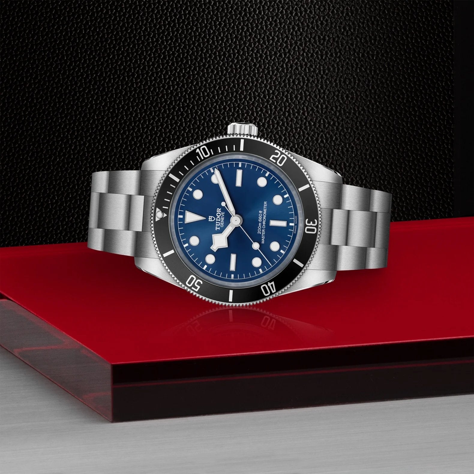 Original Title: Black Bay 68 M7943A1A0NU 0001   Optimized Title: Tudor Black Bay 68 Automatic Diver Watch M7943A1A0NU-0001 - Luxury Stainless Steel Men's Wristwatch for Diving, Business & Everyday Wear