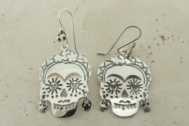 Day of the Dead Earrings for Women - Frida Kahlo Inspired Mexican Sugar Skull Dangle Earrings - Perfect for Halloween, Dia de los Muertos Celebrations and Latin Cultural Events