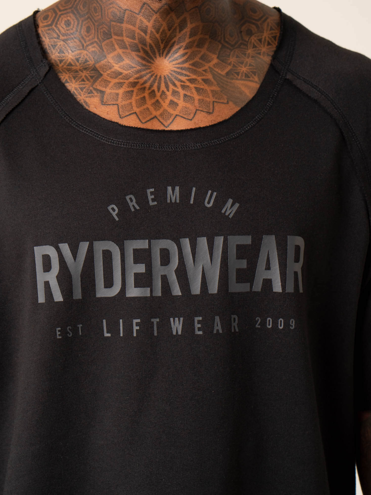 Premium Black Fleece Raglan Top for Women - Soft & Comfortable Winter Wear for Casual Outings & Outdoor Activities