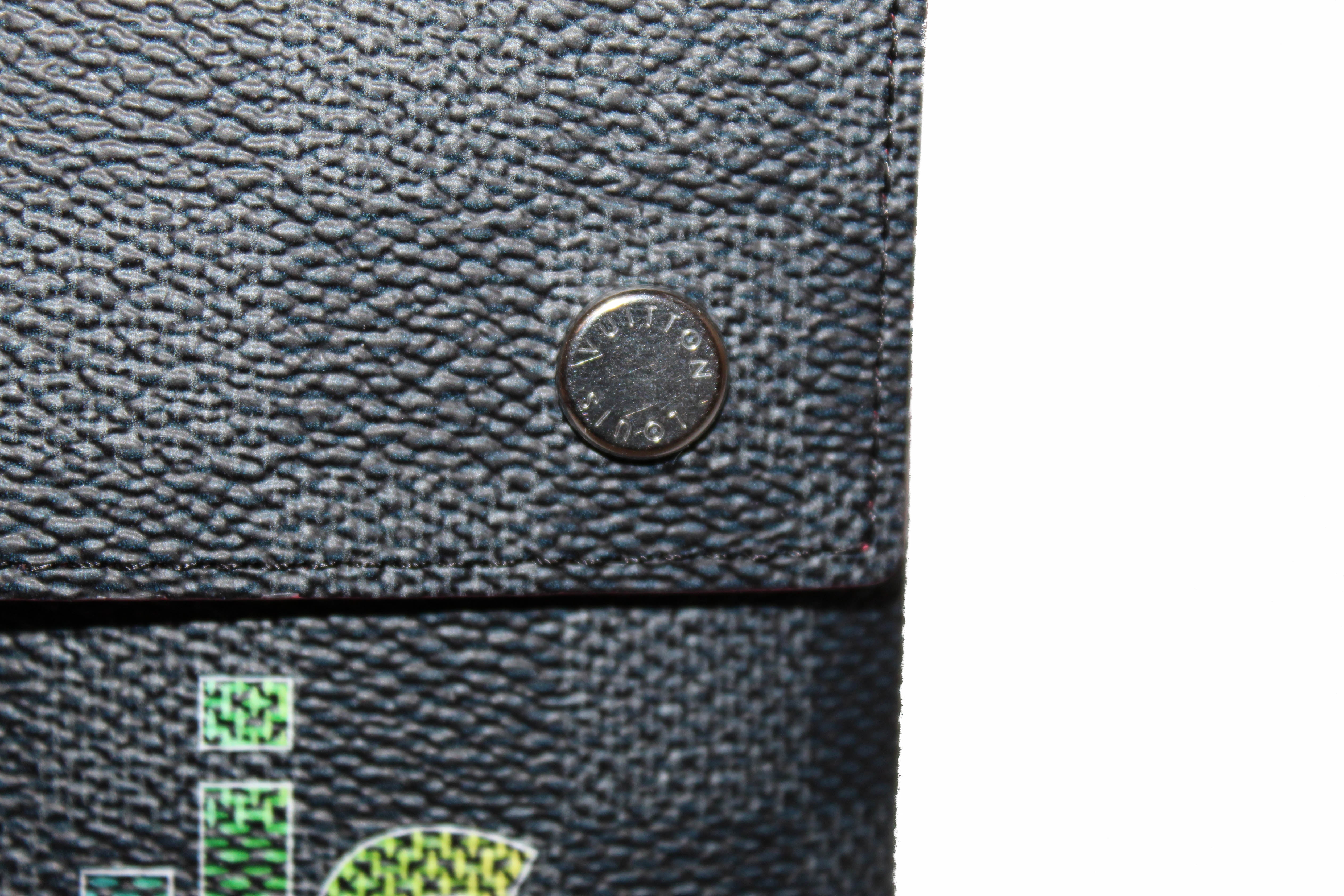 Authentic Louis Vuitton Damier Graphite Canvas Alpha MM Pouch - Stylish Travel Organizer for Men, Perfect for Business Trips & Everyday Essentials