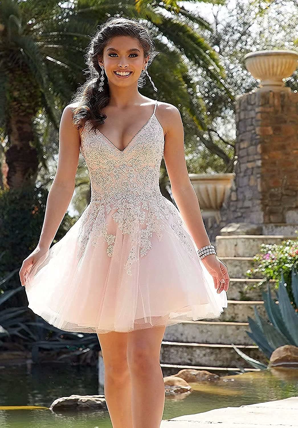 Elegant Lace Prom Dresses for Women - V Neck Short Homecoming Gowns for Evening Parties