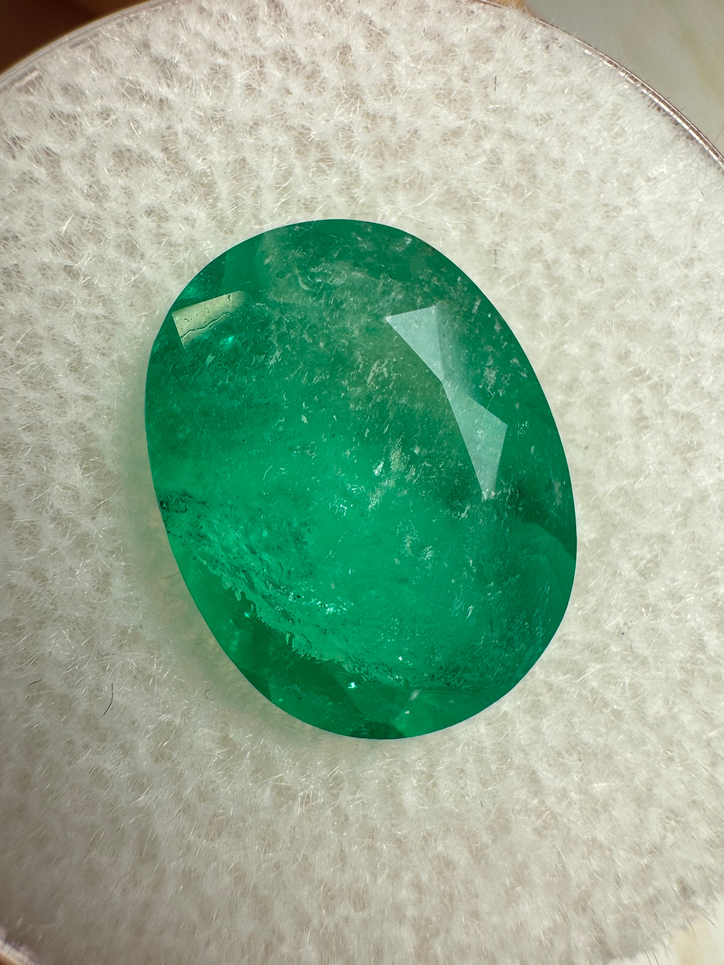4.31 Carat Natural Colombian Emerald - Deep Medium Green Oval Cut Loose Gemstone for Jewelry Making, Engagement Rings & Luxury Gifts