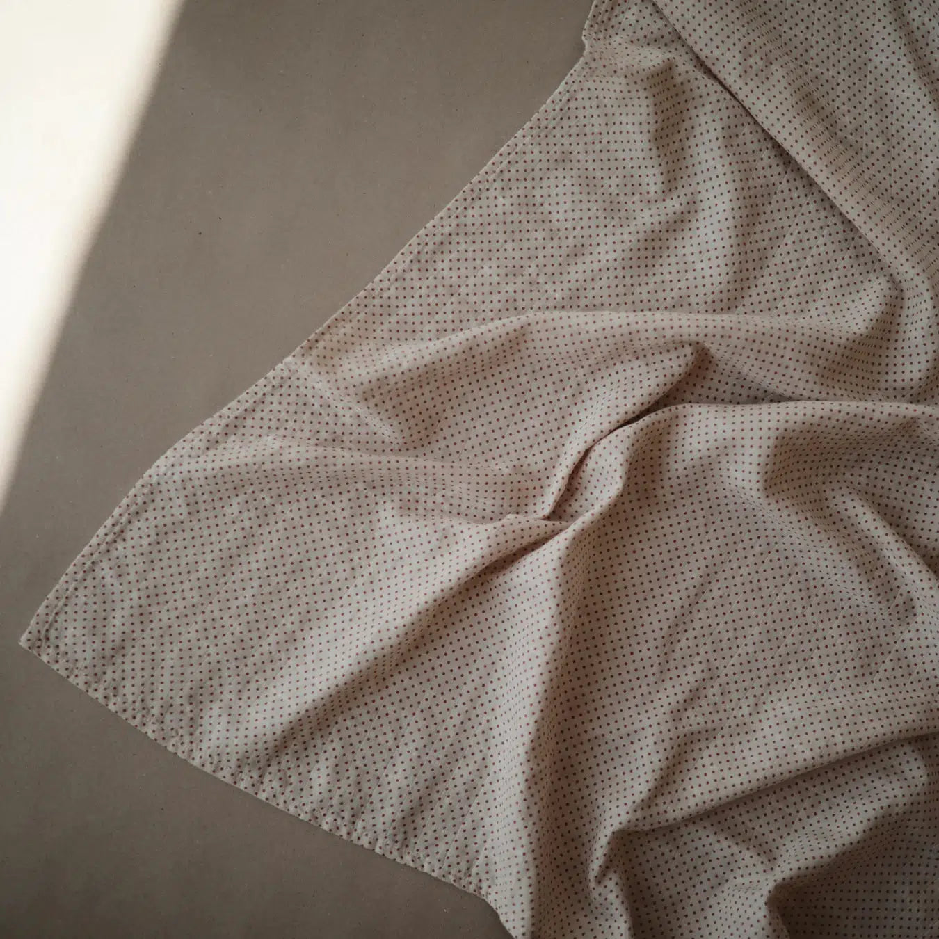 Mushie Organic Cotton Muslin Swaddle Blanket - Caramel Polka Dot - Soft & Breathable Baby Wrap for Newborns, Infants & Toddlers - Perfect for Swaddling, Nursing, Stroller & Car Seat Cover