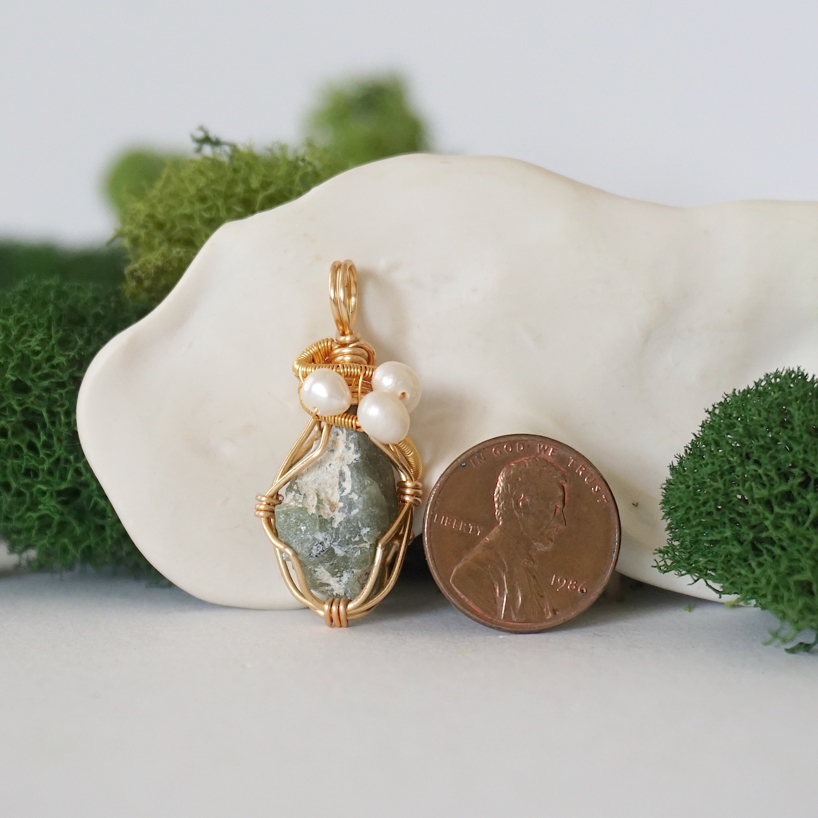 Elegant Peridot & Pearl Pendant Necklace - 14K Gold Plated Jewelry for Women - Perfect for Weddings, Anniversaries & Special Occasions