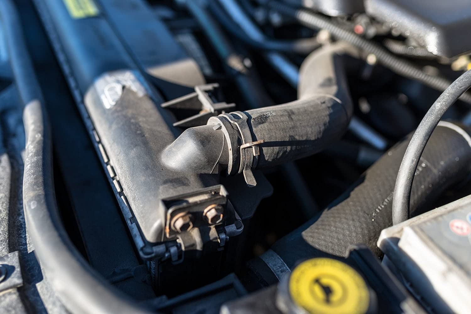 Heavy Duty Silicone Coolant Hose Kit - Upper & Lower Radiator Hose for 2001-2003 Ford 7.3L Powerstroke F-250 F-350 Excursion - High Pressure & Heat Resistant with Reinforced Fibers (Black) - Perfect for Engine Cooling System Upgrades & Off-Road Performance