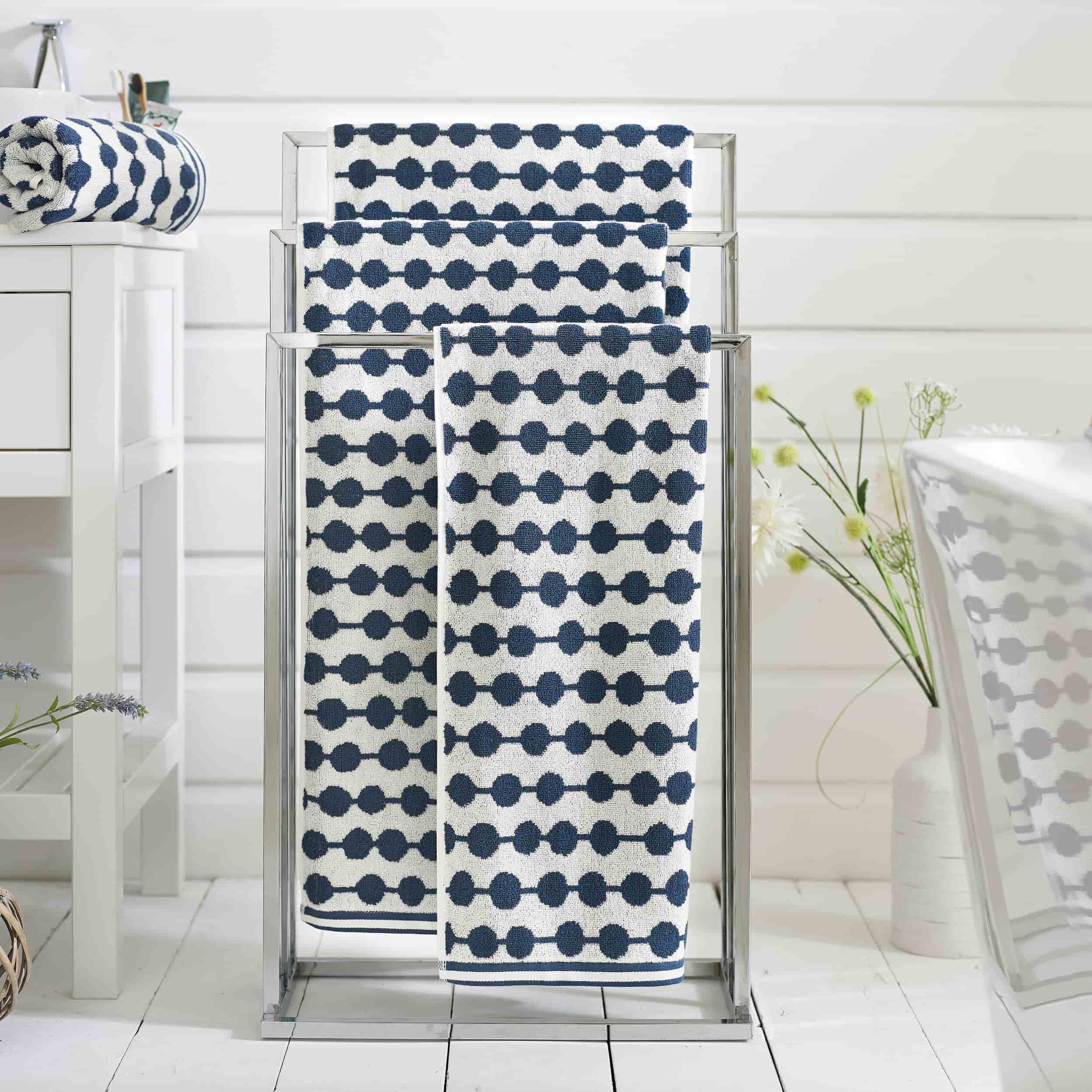 The Lyndon Company Bobbles Towel - Soft Absorbent Quick-Dry Bath & Beach Towel for Swimming, Pool, Gym, and Travel | Marine Blue