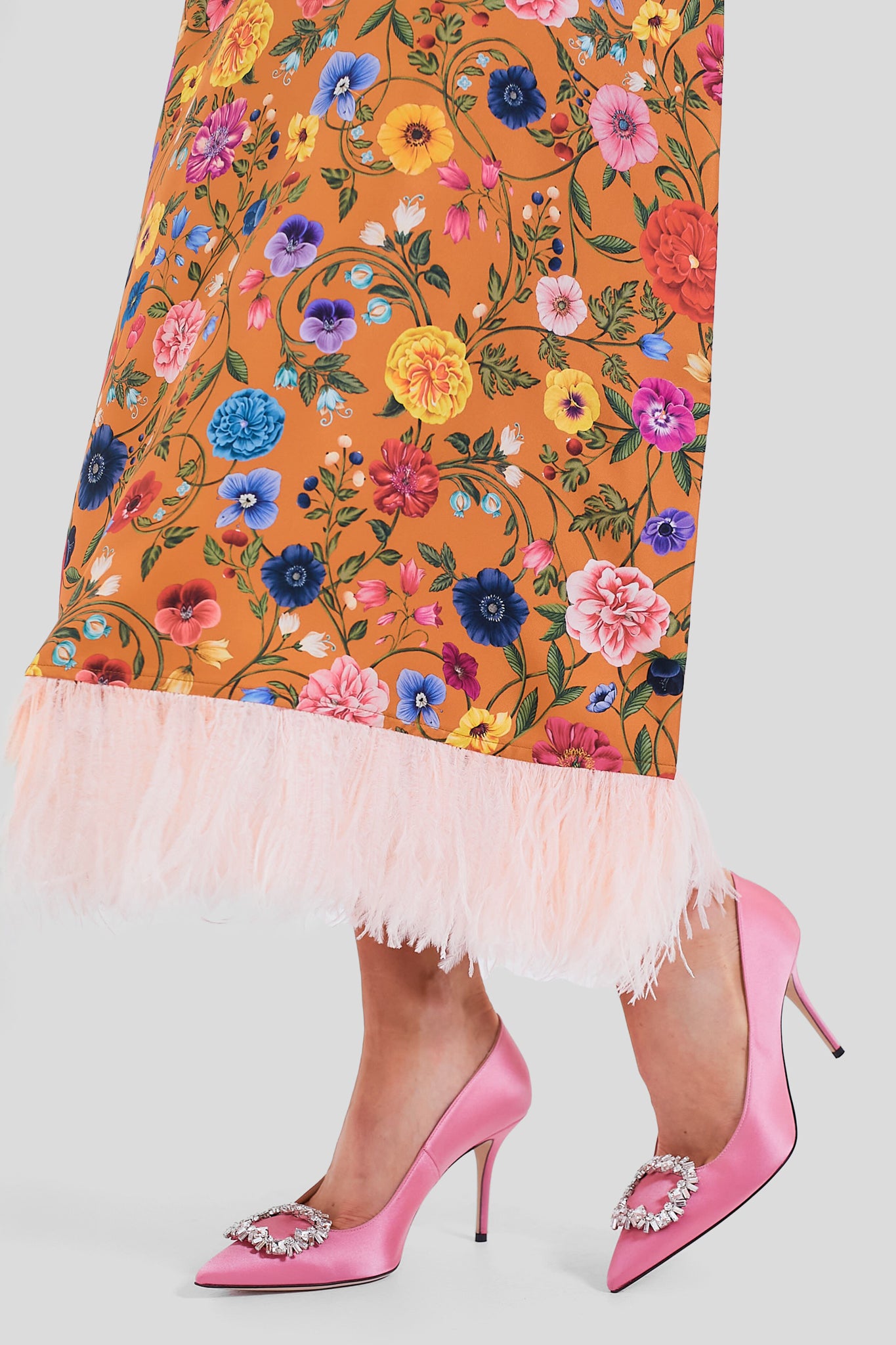 Botticelli Rust Short Sleeve Swing Dress with Feathers - Flowy Summer Dress for Women, Boho Chic Feather Trim Dress - Perfect for Beach Vacations, Date Nights & Outdoor Parties