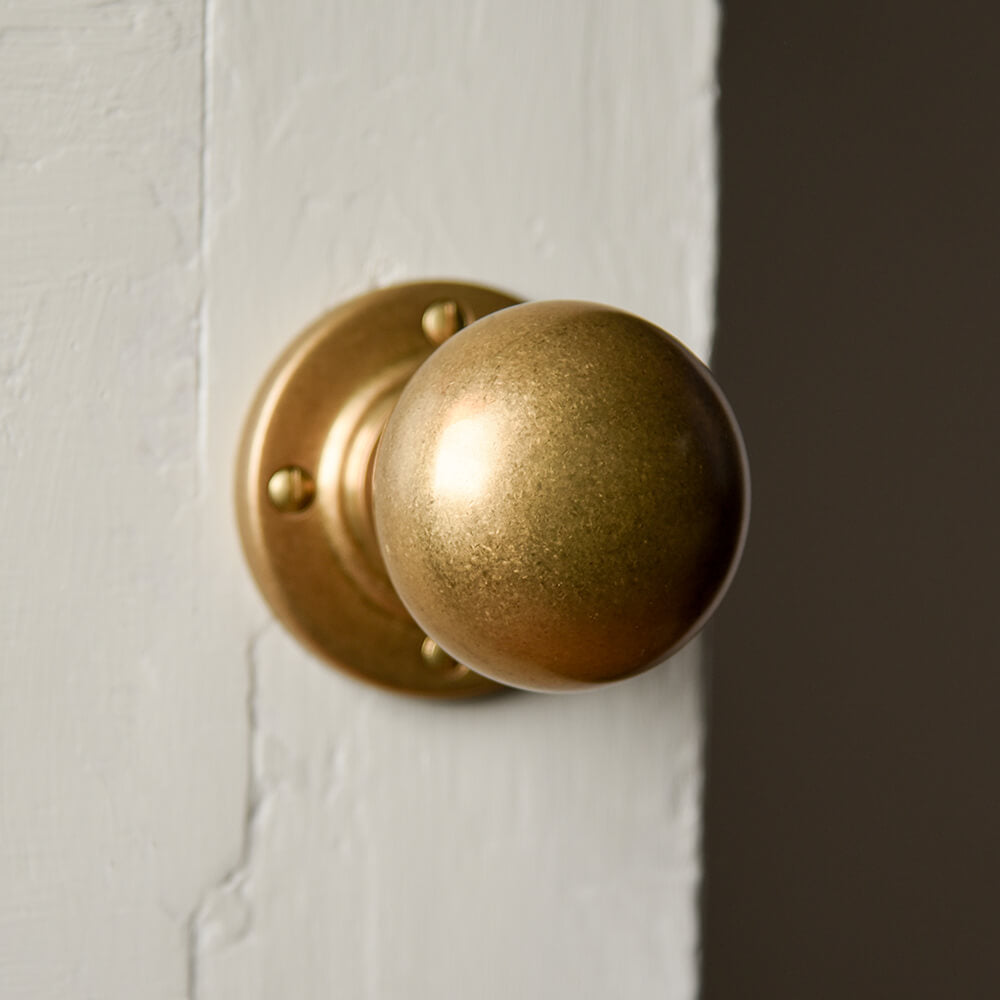 Vintage Aged Brass Large Bun Door Knobs - Classic Cabinet & Furniture Hardware for Home Decor, DIY Projects, and Restoration - Perfect for Farmhouse, Cottage, and Traditional Style Interiors