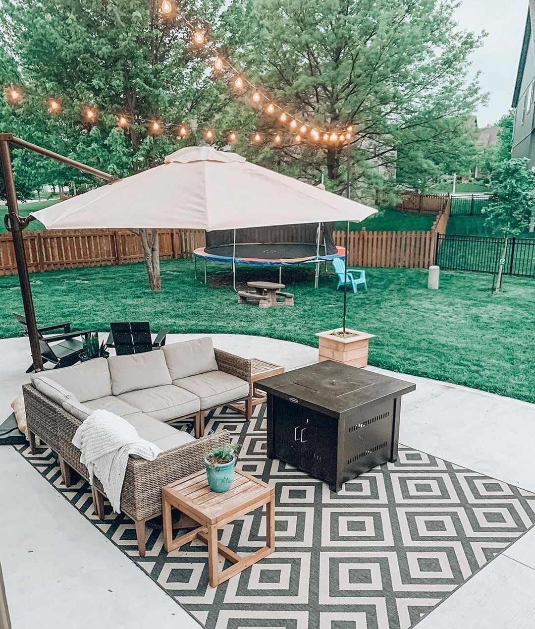 Hauteloom Spilsby Waterproof Outdoor Rug 8'10