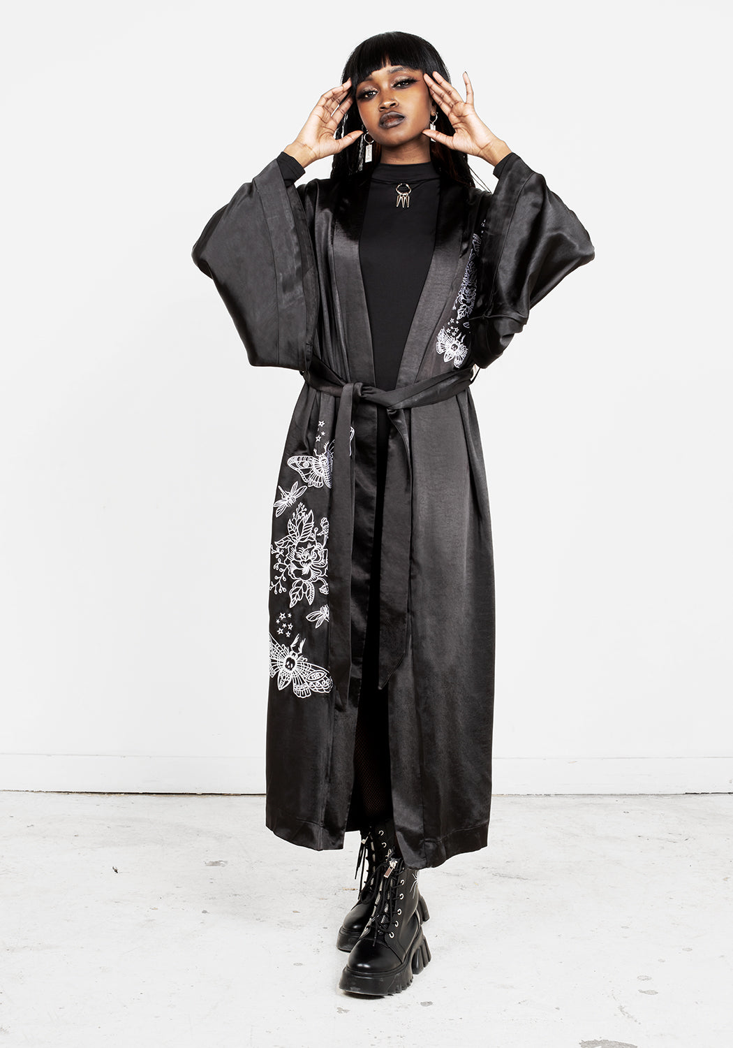 Gothic Death Moth Embroidered Kimono Robe - Japanese Style Loungewear for Women, Perfect for Halloween Costume & Boho Chic Outfits