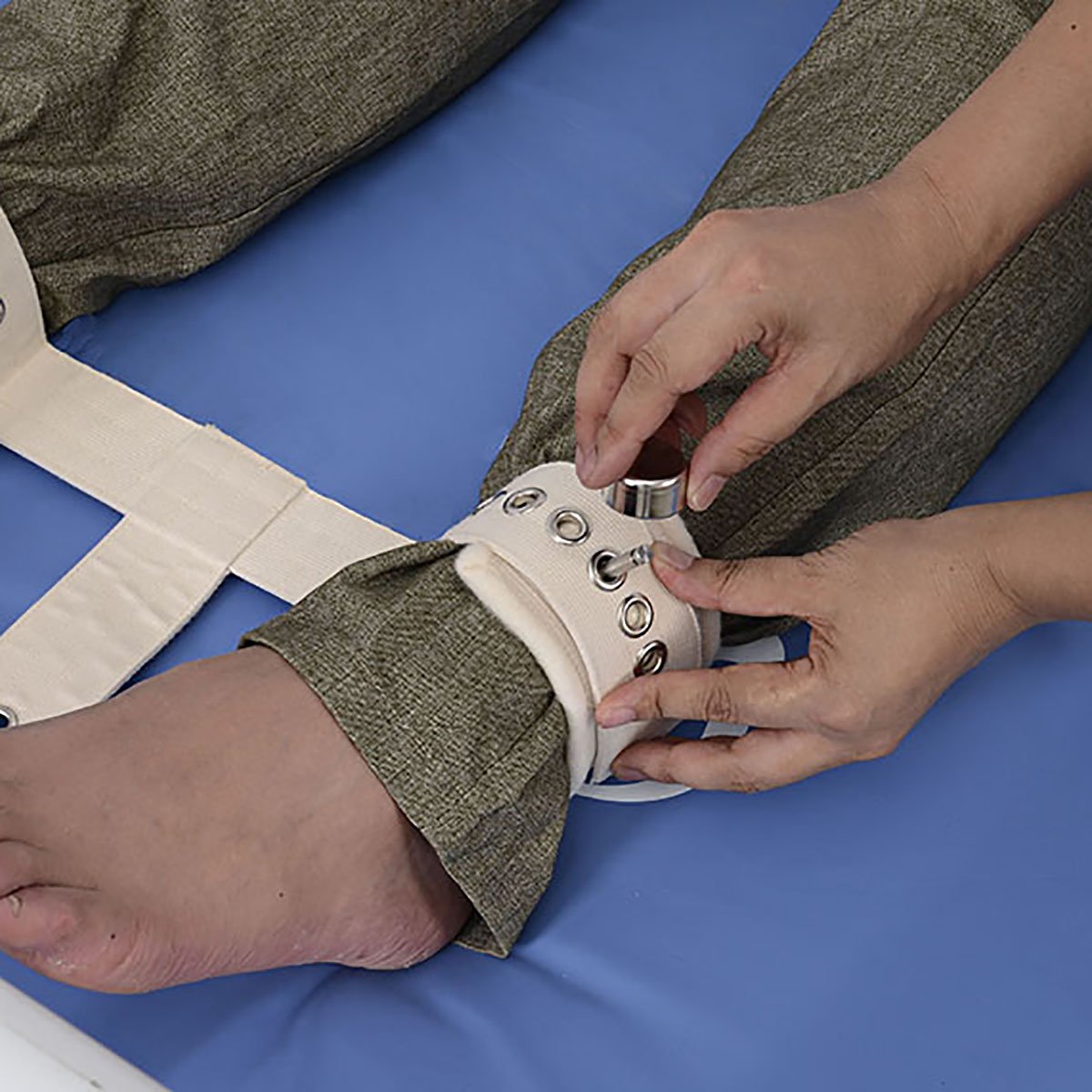 Adjustable T-Type Magnetic Limb Holder for Hospital Beds - Secure Patient Positioning - Ideal for Physical Therapy, Rehabilitation & Home Care Use