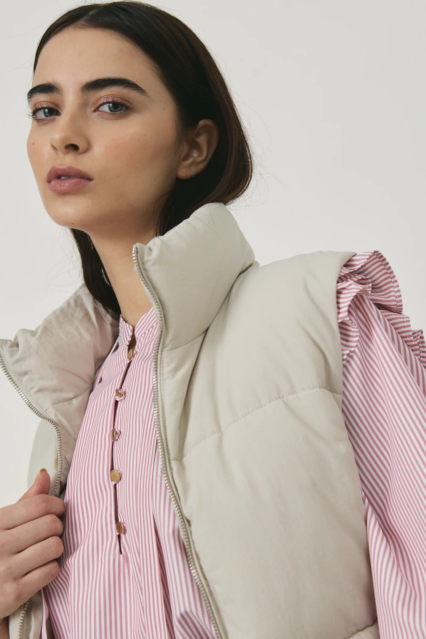 Doons Puffer Vest for Women - Lightweight Winter Jacket, Warm Quilted Down Alternative Coat - Perfect for Outdoor Activities, Hiking & Casual Wear