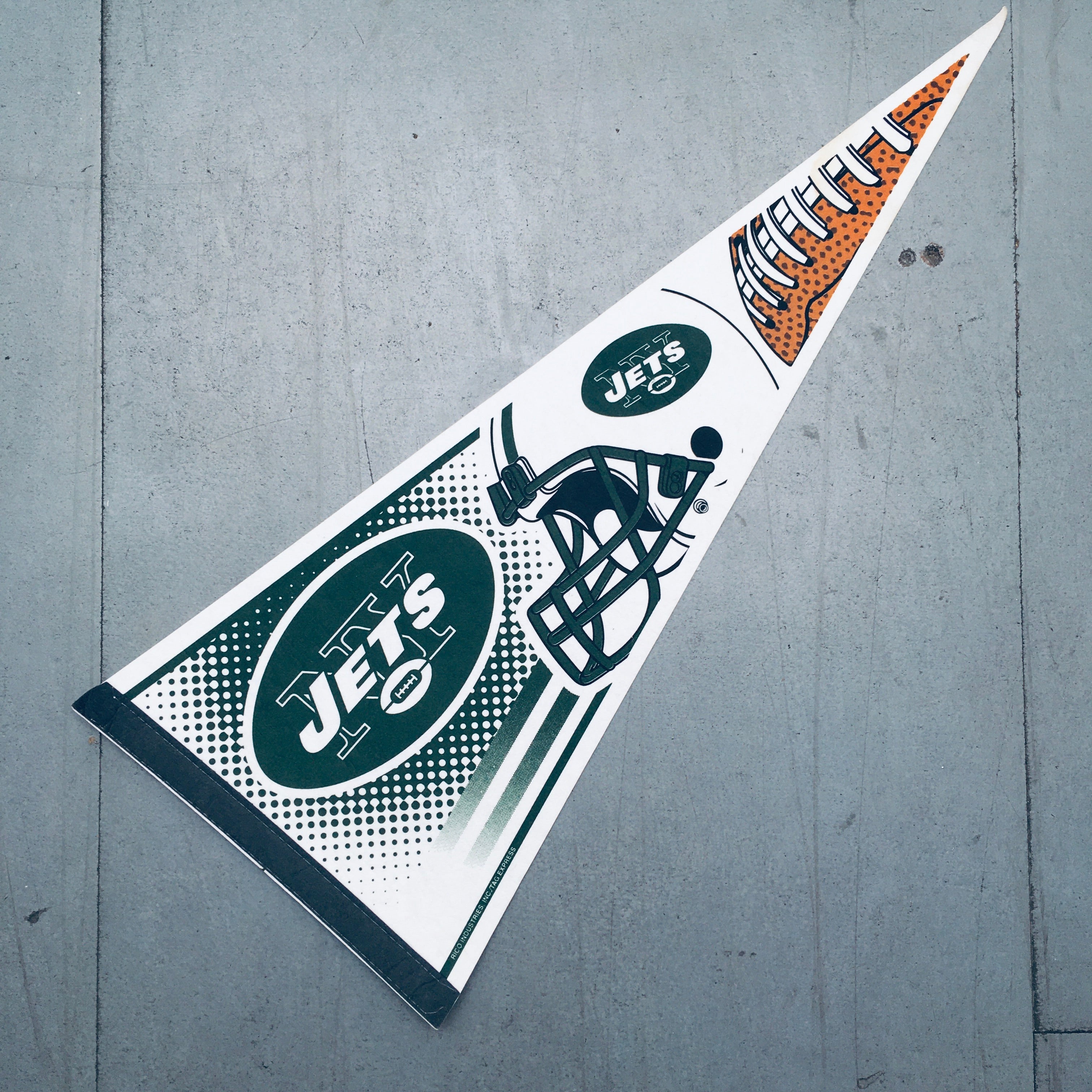 Vintage 1990s New York Jets Wincraft Felt Pennant - Collectible NFL Memorabilia for Sports Fans & Man Cave Decor
