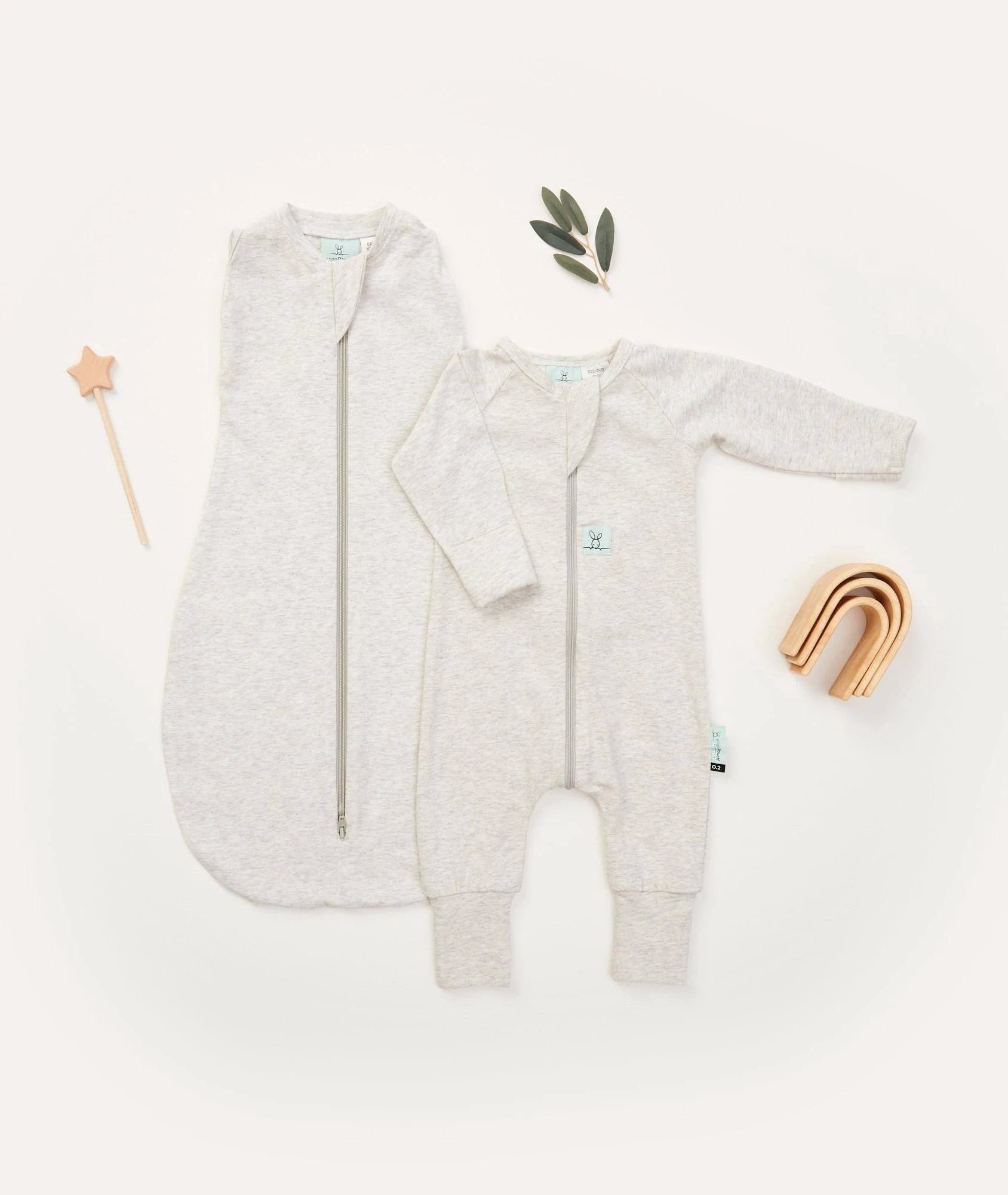ergoPouch Cocoon Swaddle Sleep Sack for Newborns - Soft Baby Swaddle Blanket with Nappy Wallet & Gift Pack - Perfect for Nursery, Baby Shower Gifts & Newborn Sleep Comfort