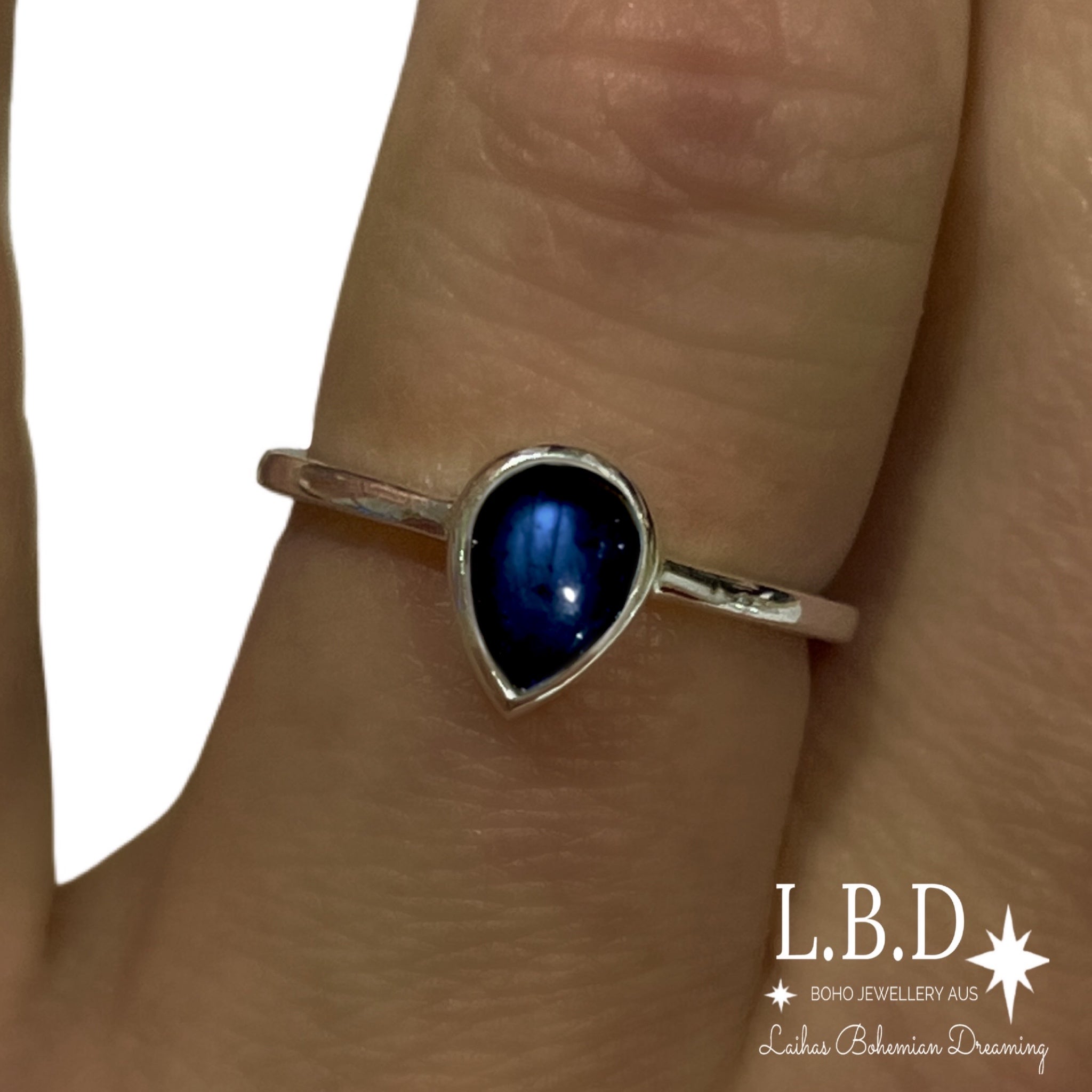 Laihas Mini Tearing Spirit Labradorite Ring for Women - Elegant Gemstone Jewelry for Daily Wear, Gift Giving & Spiritual Healing