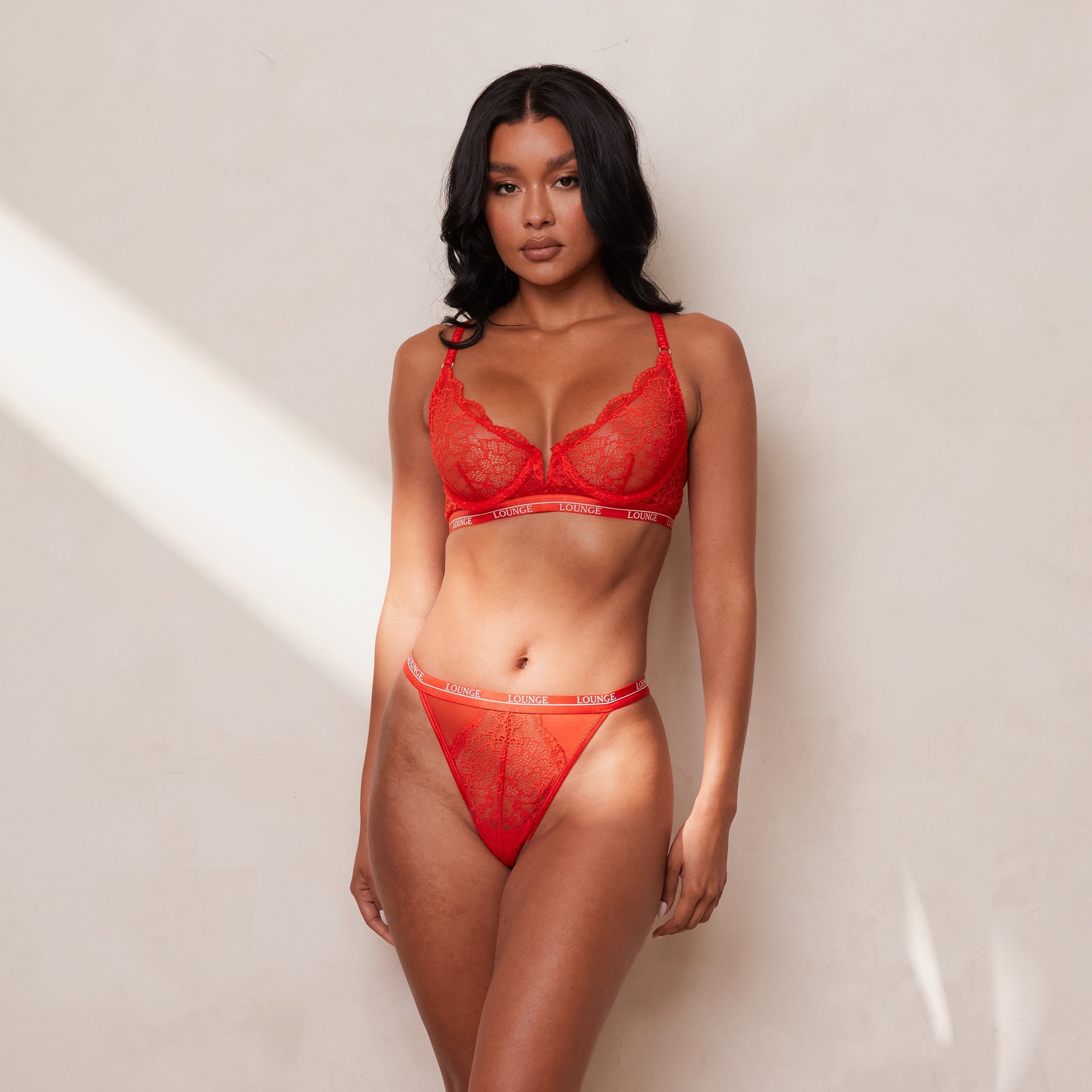 Royal Balcony Bra - Sexy Lace Underwire Push Up Bra in Red - Perfect for Date Nights & Special Occasions