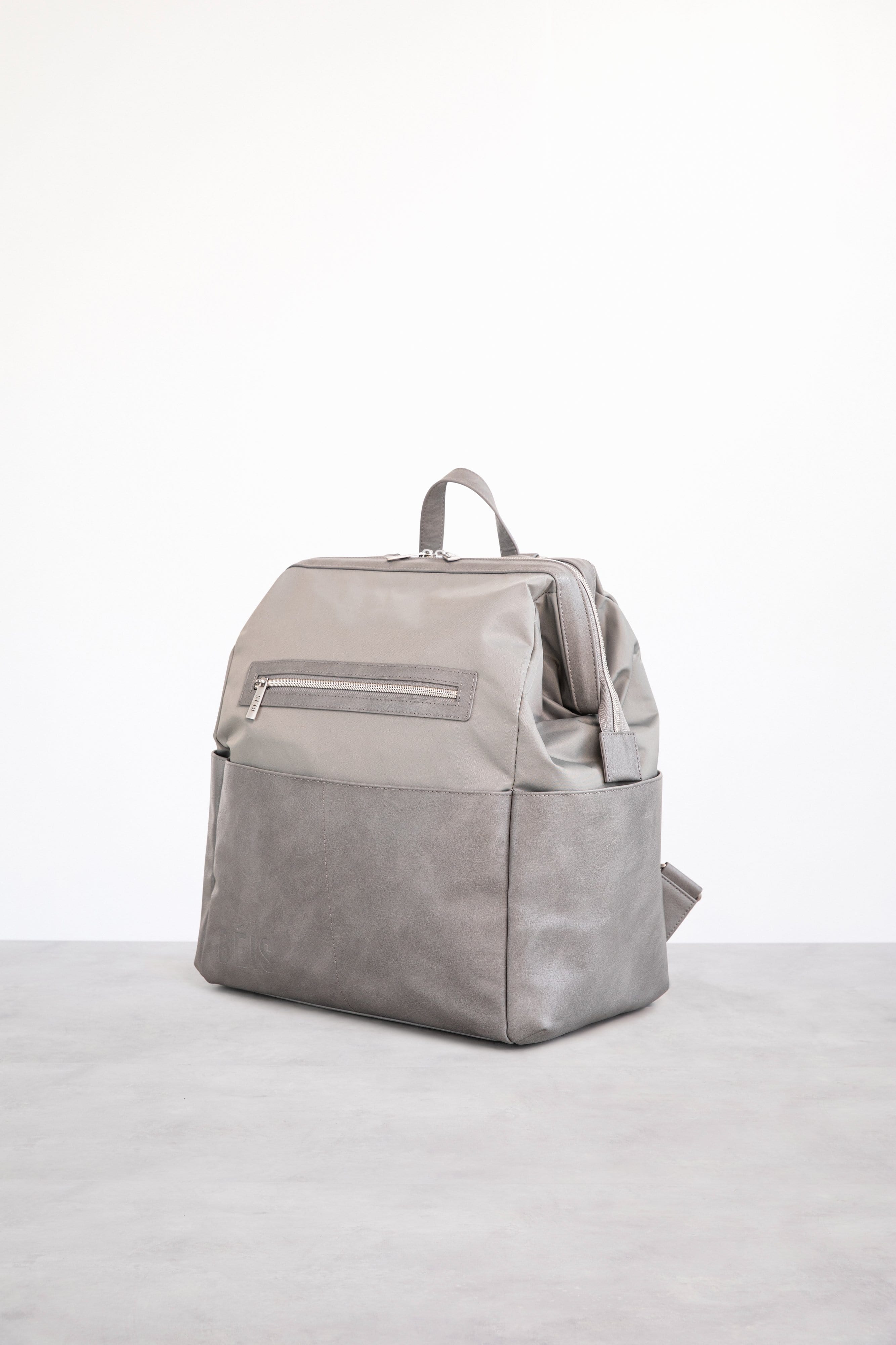 Stylish Grey Backpack Diaper Bag for Parents - Perfect for Travel, Daycare & On-the-Go Baby Essentials
