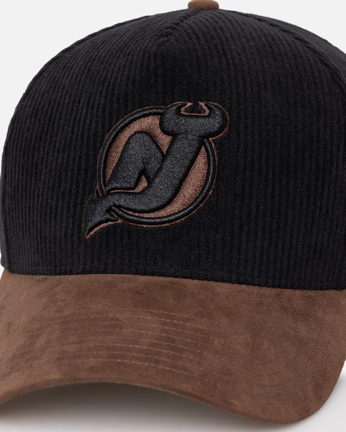 New Jersey Devils 'Black Barren' 47 Offside DT Snapback Hat - Official NHL Adjustable Baseball Cap for Men & Women - Perfect for Games, Fan Gear & Streetwear Fashion