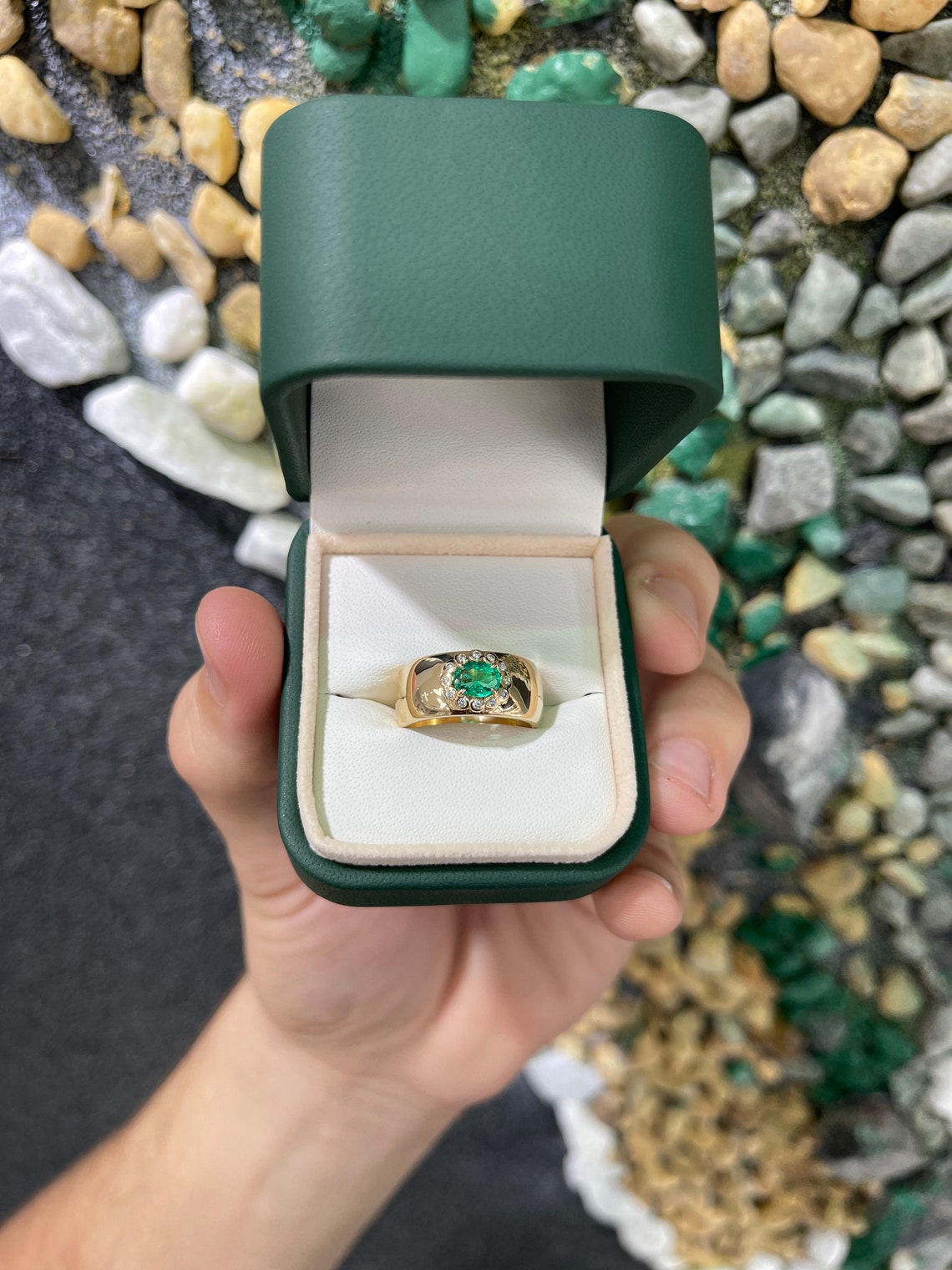 1.08tcw Colombian Emerald Oval Cut Diamond Halo 14K Yellow Gold Ring for Women - Elegant Statement Jewelry for Engagement, Wedding & Special Occasions