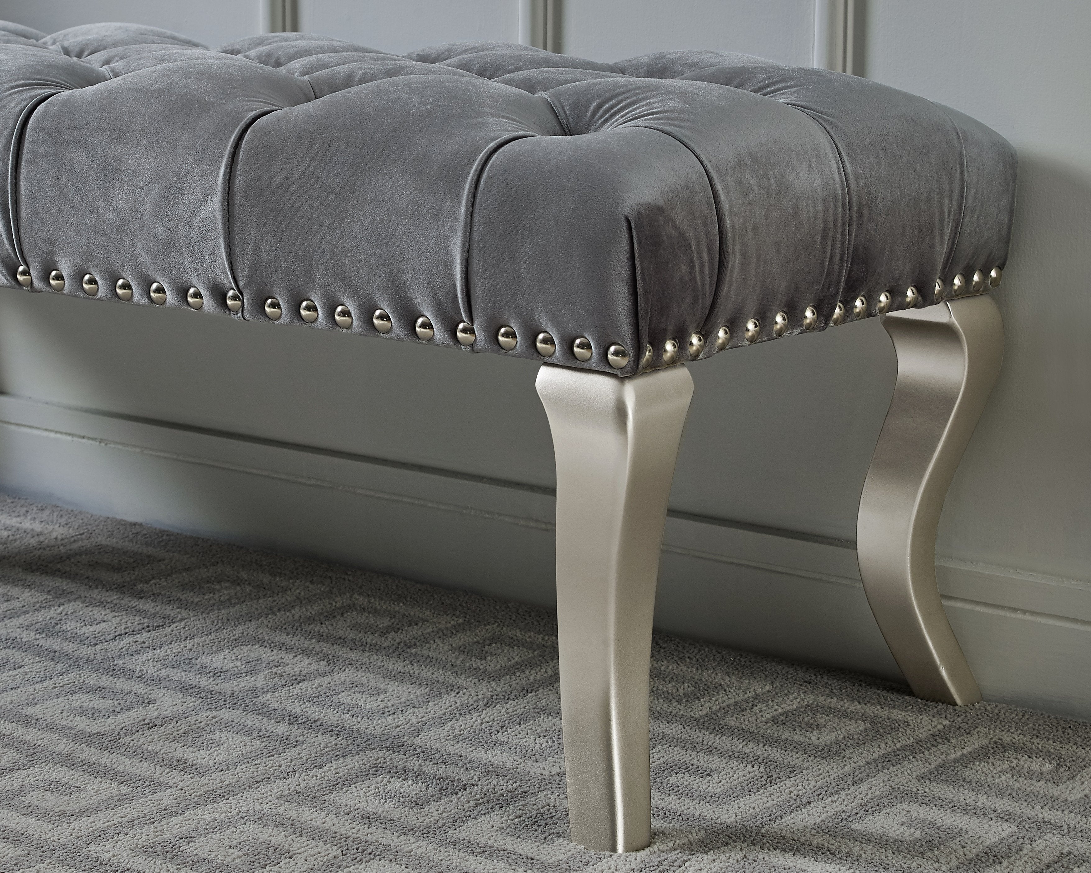 Roundhill Furniture Decor Maxem Tufted Fabric Upholstered Bench with Nailhead Trim - Gray Accent Seat for Living Room, Bedroom or Entryway