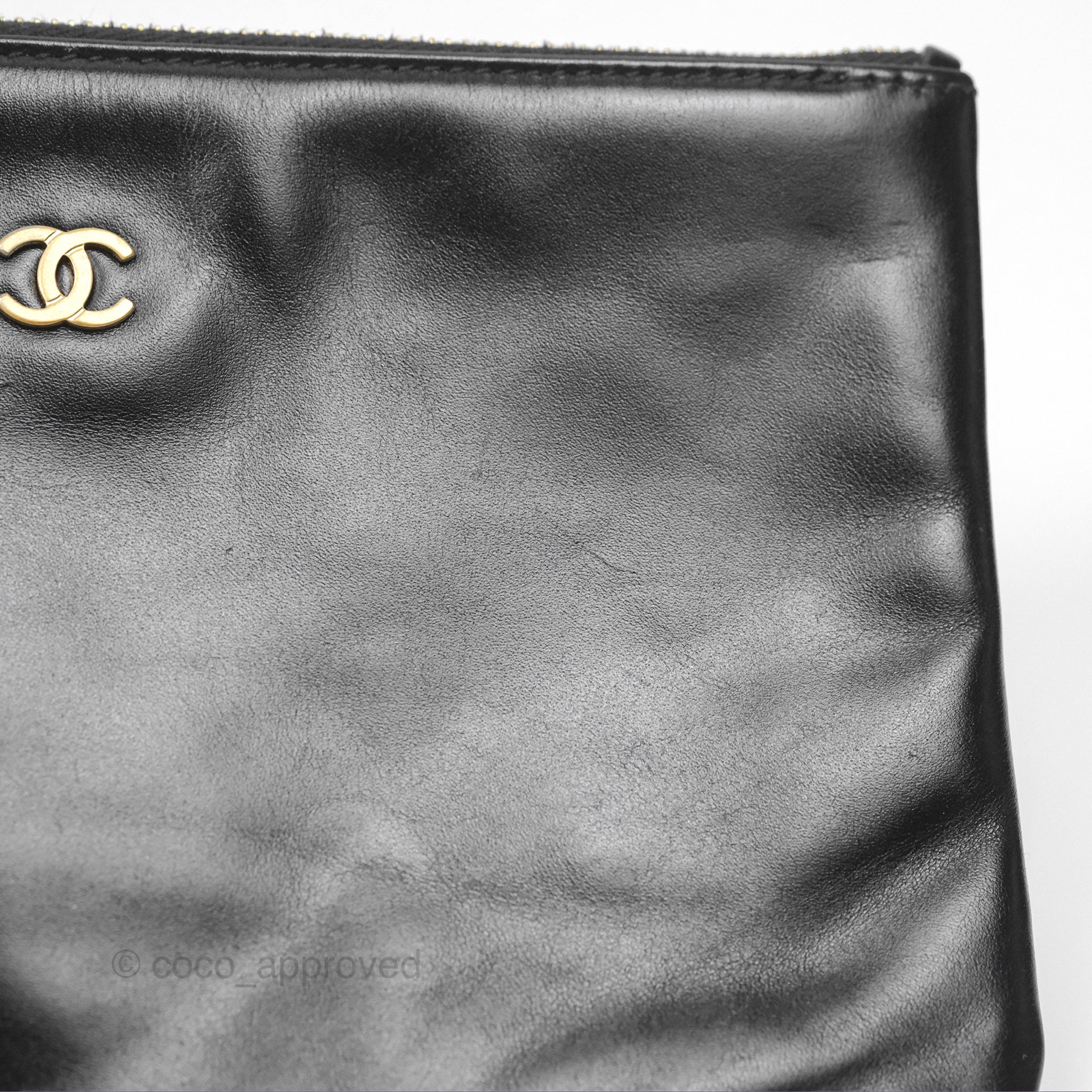 Chanel 22 East West Bag Black Shiny Crumpled Calfskin Leather Crossbody Purse for Women | Luxury Designer Handbag for Everyday Use, Date Night & Special Occasions