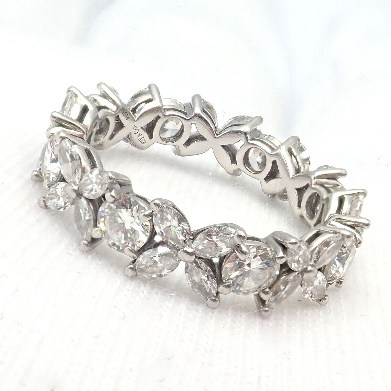 Tiffany & Co Platinum Alternating 1.93ct Diamond Victoria Band Ring Size 6 - Elegant Wedding Band, Anniversary Gift for Her, Luxury Diamond Jewelry for Special Occasions