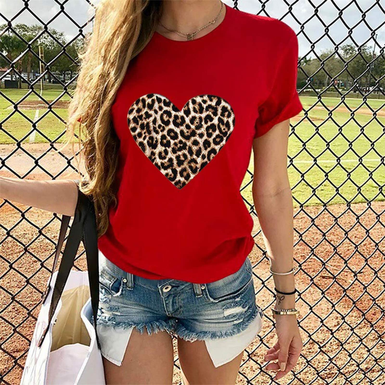 Women's Heart Graphic T-Shirt - Short Sleeve Regular Fit Cute Top for Casual Wear, Funny Gift Idea 2023 | Perfect for Valentine's Day, Date Night & Everyday Outfits
