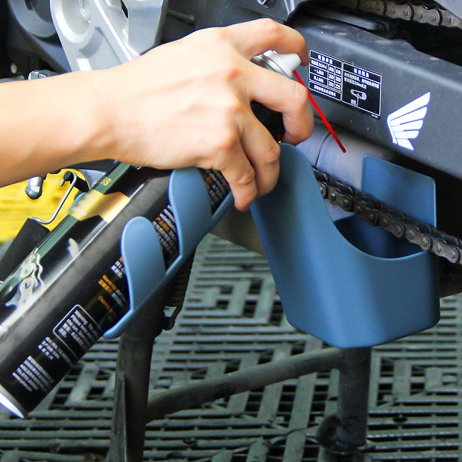 **Motorcycle Chain Cleaner Kit - Splash-Proof Oil Storage Box & Cleaning Tools for Bicycle & Motorcycle Maintenance - Perfect for Garage, Workshop & DIY Bike Care**