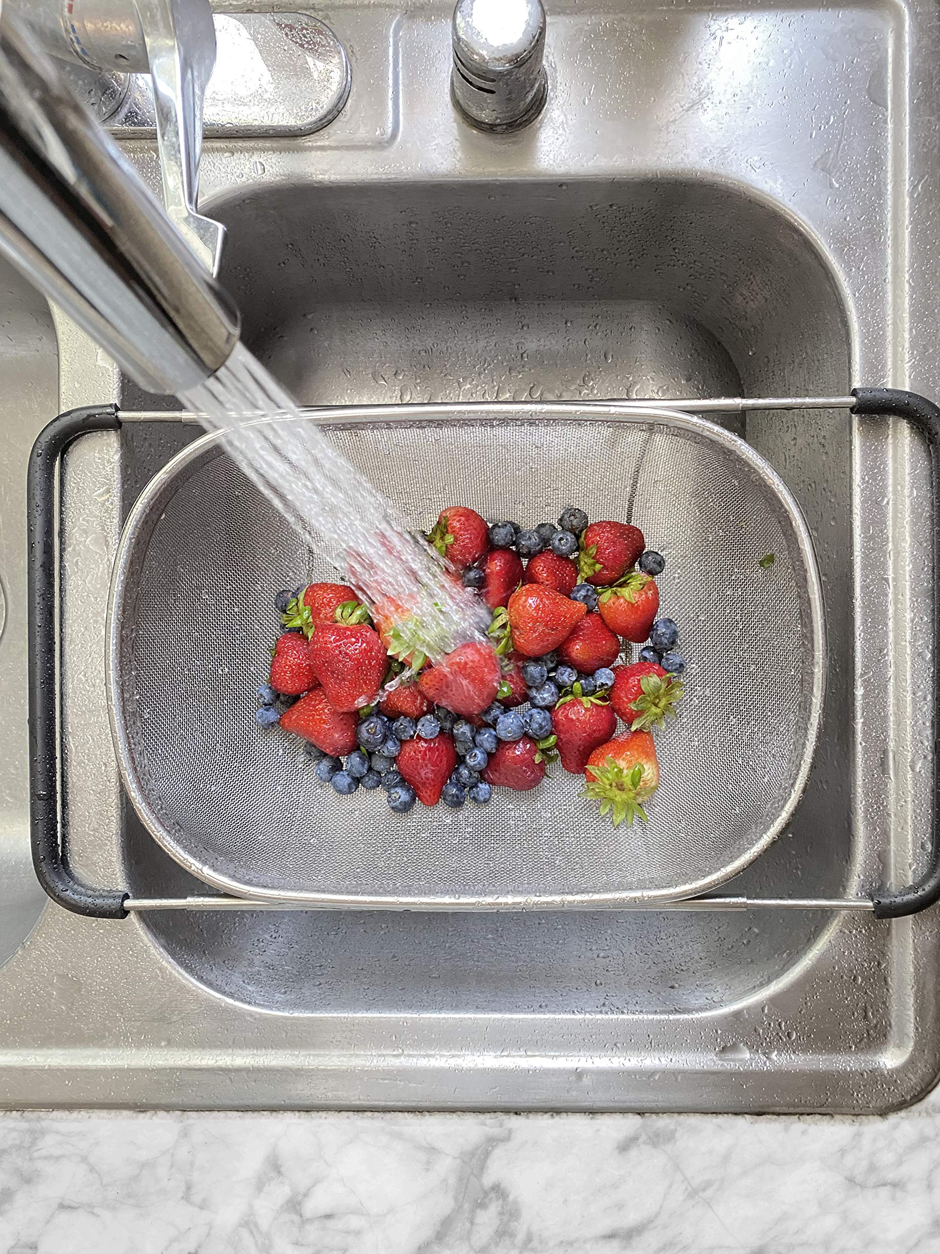 Makerstep Expandable Over-the-Sink Colander Strainer Basket - Stainless Steel with Rubber Grip, Fine Mesh Design for Effortless Draining, Perfect for Washing Fruits, Vegetables, and Pasta in Your Kitchen