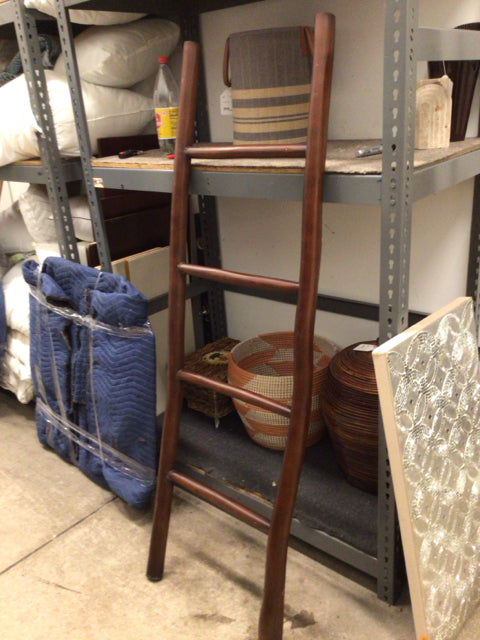 Rustic Wooden Decorative Ladder Shelf - Farmhouse Style Blanket Ladder for Home Decor, Wall Display & Cozy Bedroom Organization - Perfect for Living Room, Bedroom or Wedding Decor