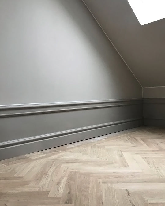 3-Part Floor Socket with Scandinavian Design - Perfect for Modern Homes & Office Spaces in Stockholm