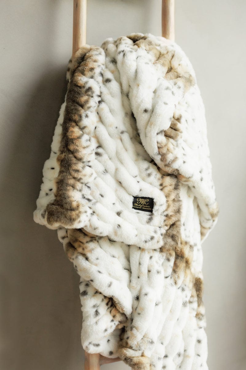 Soft & Cozy Appaloosa Print Fleece Blanket for Adults & Kids - Perfect for Bed, Sofa, and Outdoor Camping