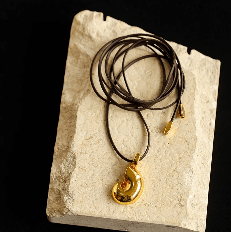 Conch Leather Striped Long Pendant Necklace for Women - Boho Beach Jewelry Gift for Summer Vacation & Festival Outfits