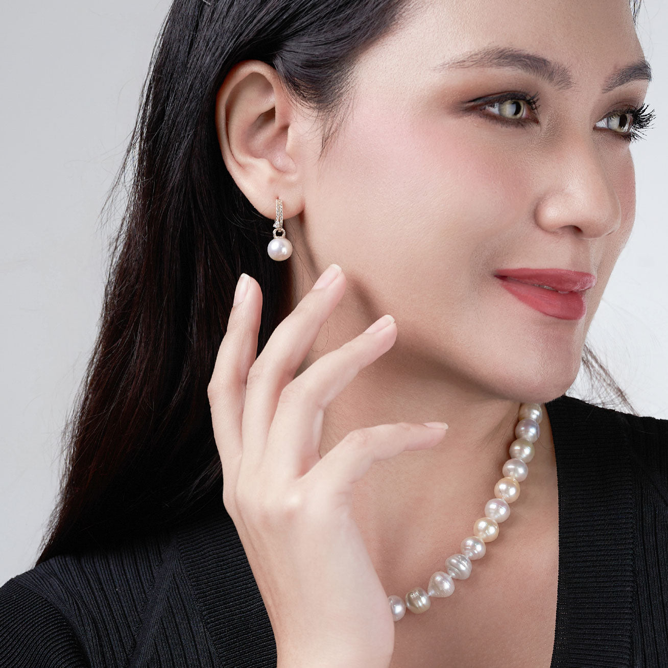 18K Solid Gold Pearl Earrings for Women - Classic Stud Earrings with Real Pearls - Perfect for Weddings, Parties & Special Occasions - KE00170