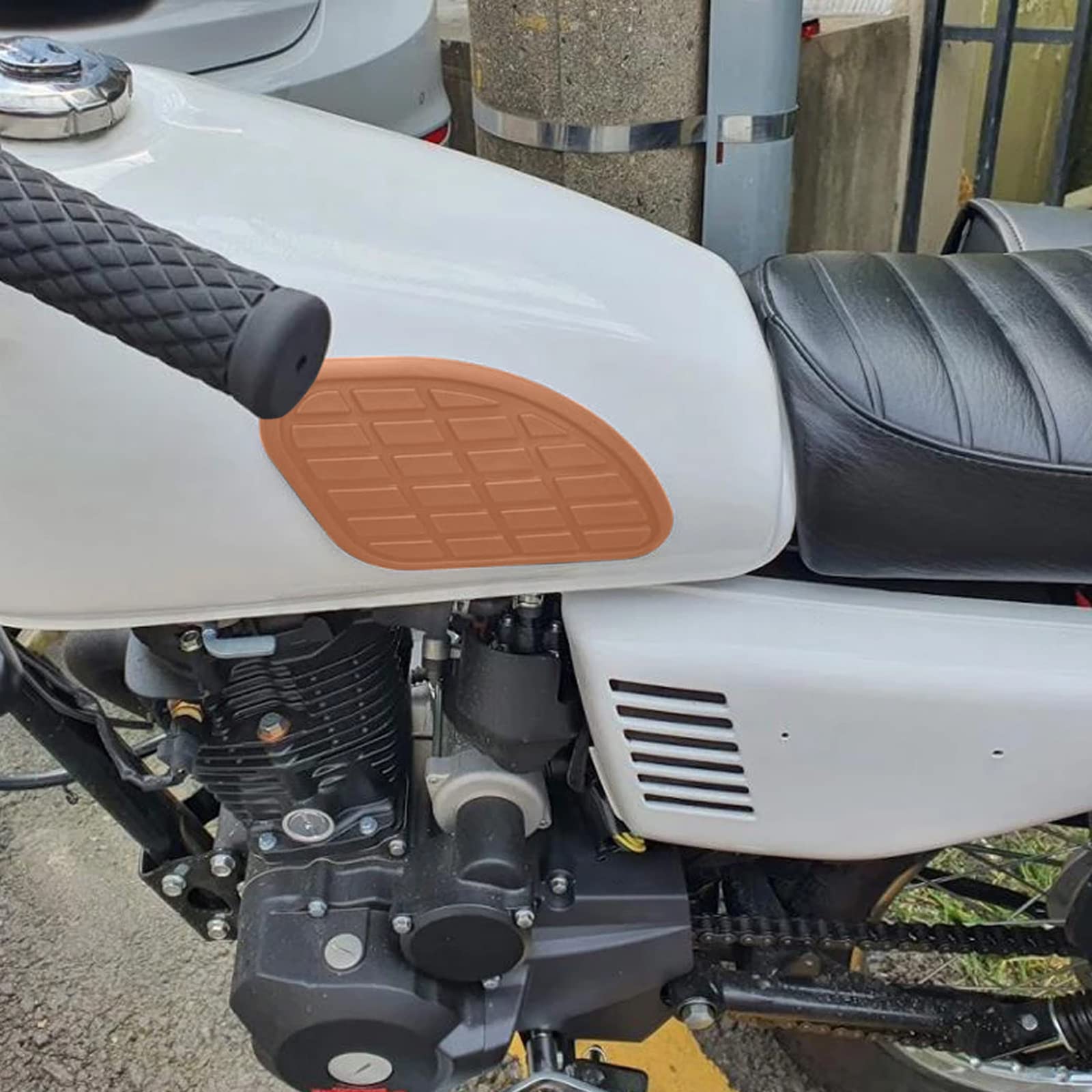 Anti-Slip Motorcycle Tank Traction Pad - Rubber Knee Grip Decal for Enhanced Riding Stability & Fuel Tank Protection (Brown) - Perfect for Cruiser, Sport & Adventure Bikes