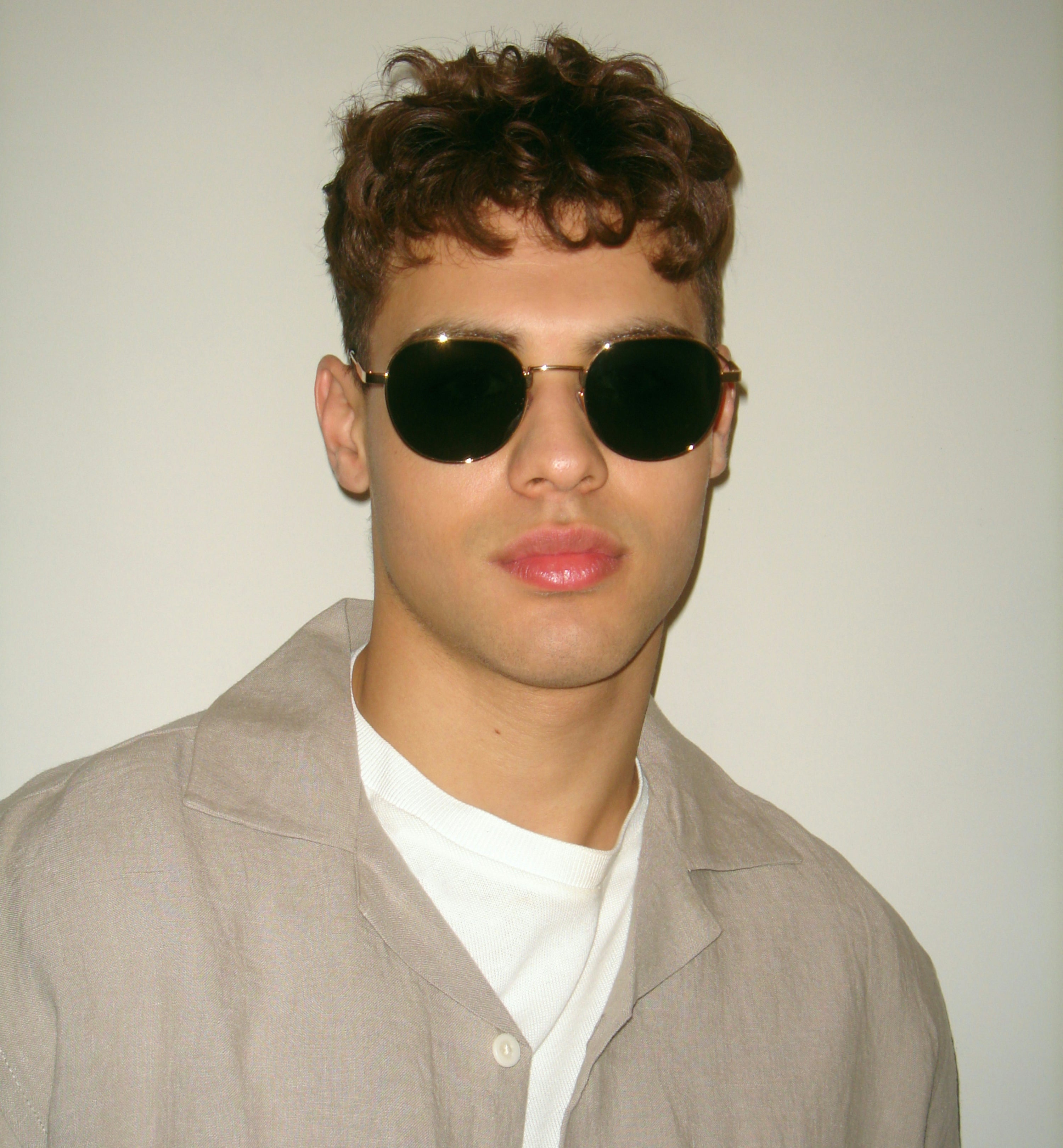 Stylish Polarized Offset Sunglasses for Men & Women - UV Protection, Trendy Aviator Style - Perfect for Driving, Beach, and Outdoor Activities