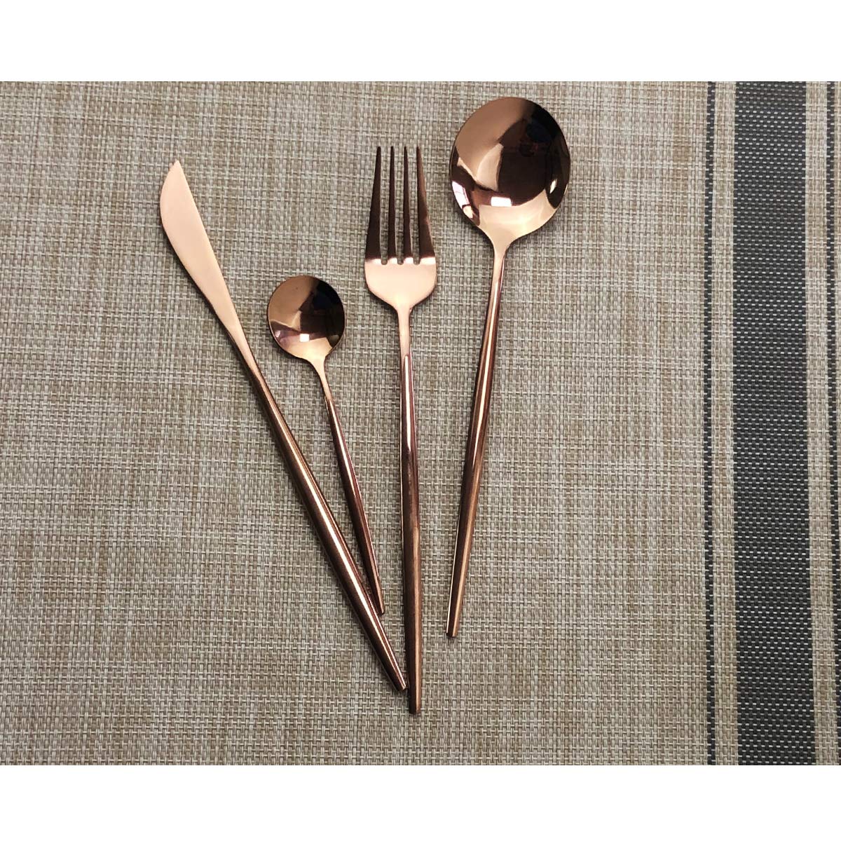 Premium 24-Piece Rose Gold Flatware Set - 18/10 Stainless Steel Cutlery Service for 6 - Mirror Finish Modern Silverware for Home & Restaurant Use - Dishwasher Safe (Copper) - Perfect for Dinner Parties, Weddings & Fine Dining