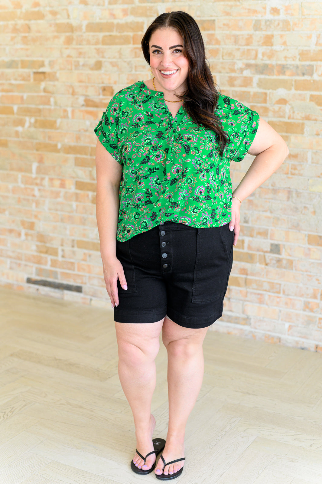 Lizzy Cap Sleeve Top - Green & Black Floral Print Women's Blouse | Perfect for Casual Outings, Date Nights & Summer Fashion