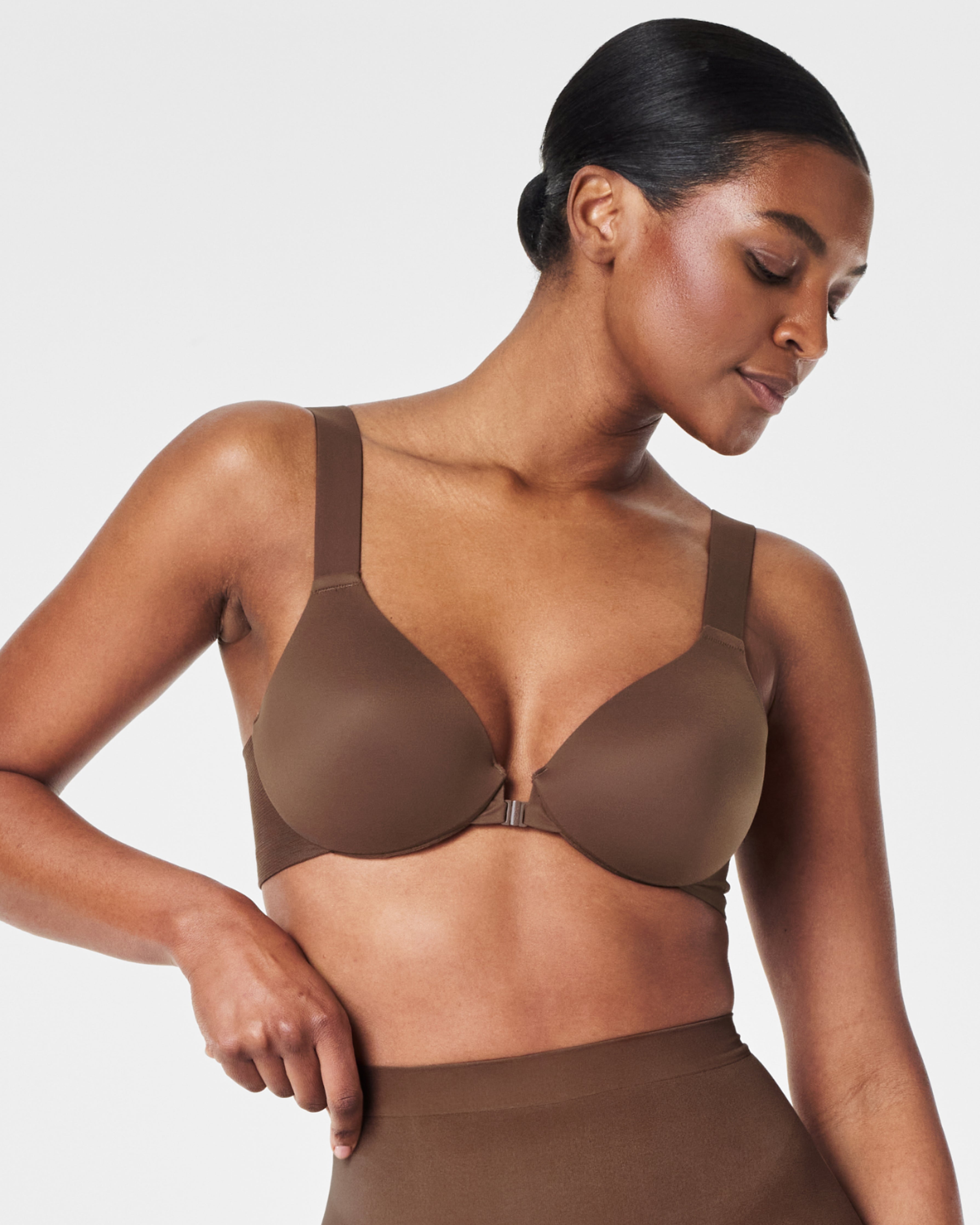 SPANX Smooth Comfort Lightly Lined Full Coverage Bra - Wireless T-Shirt Bra for Everyday Wear & Layering Outfits