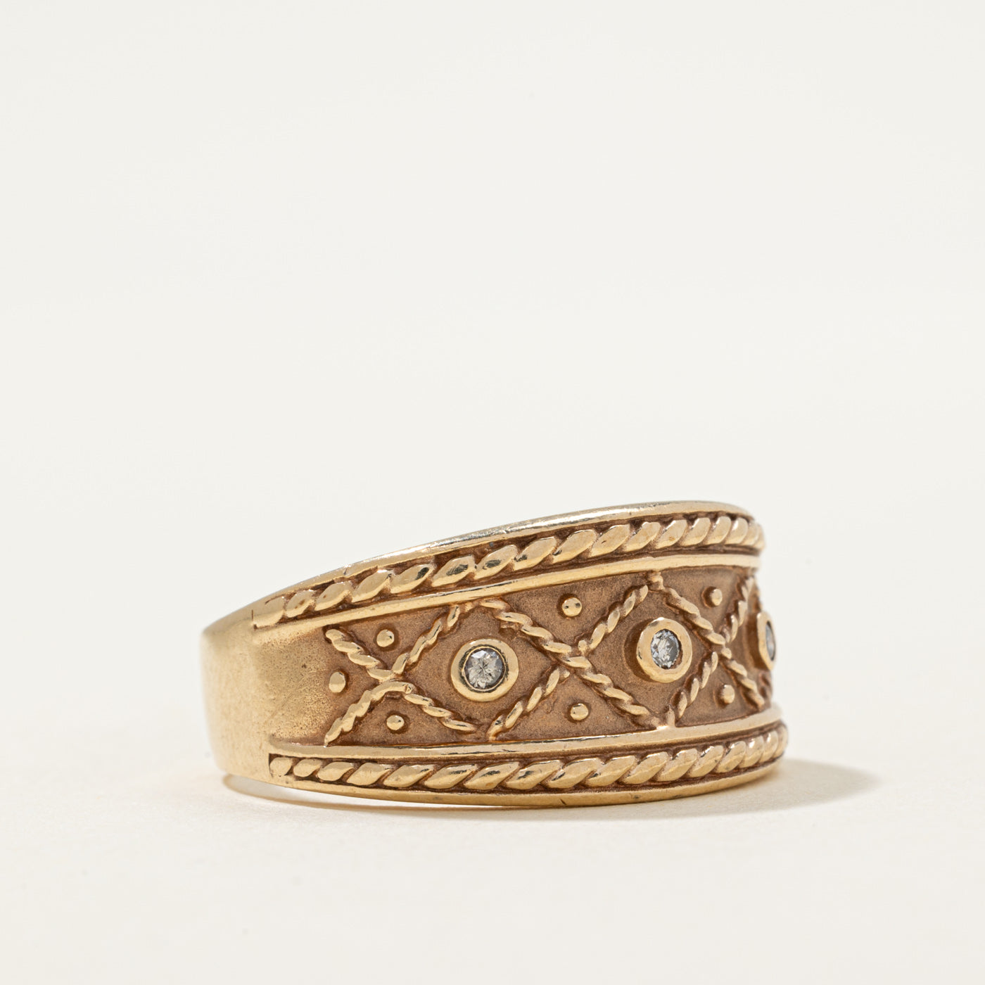 Diamond Rope Texture Patterned Wedding Band Ring | 0.05ctw | Size 9 | Perfect for Anniversary Gifts & Bridal Jewelry
