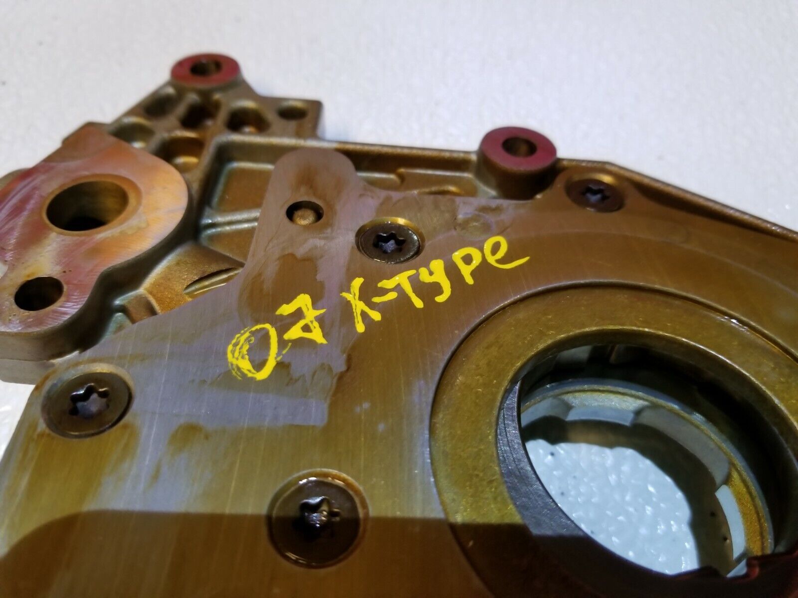 05-08 Jaguar X-Type 3.0L Engine Oil Pump OEM Replacement Part - 86K Miles - Compatible with 2005-2008 Jaguar X-Type 3.0L Models - Perfect for Engine Maintenance & Performance Upgrades