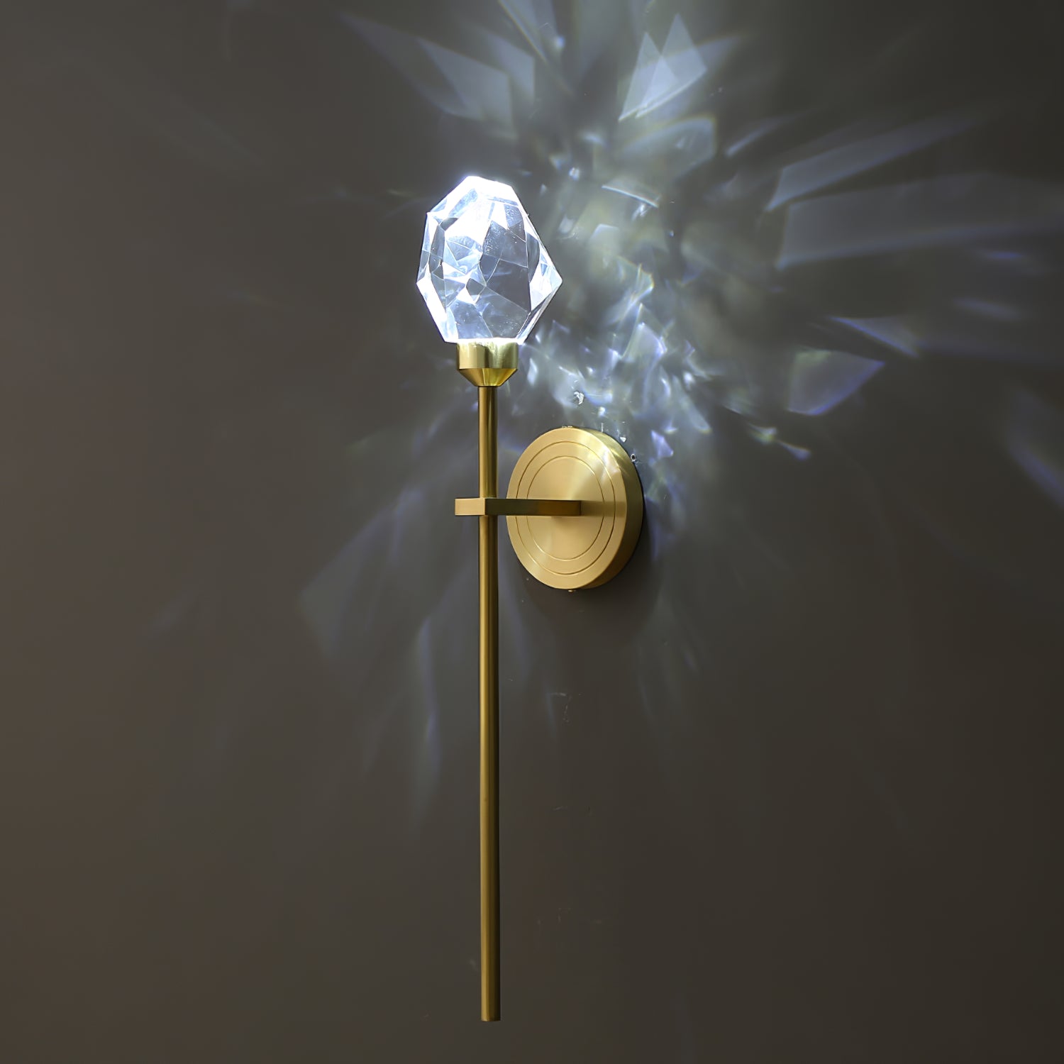 Stylish Donovan Wall Lamp - Modern LED Sconce Lighting for Bedroom, Living Room & Hallway - Energy Efficient Home Decor