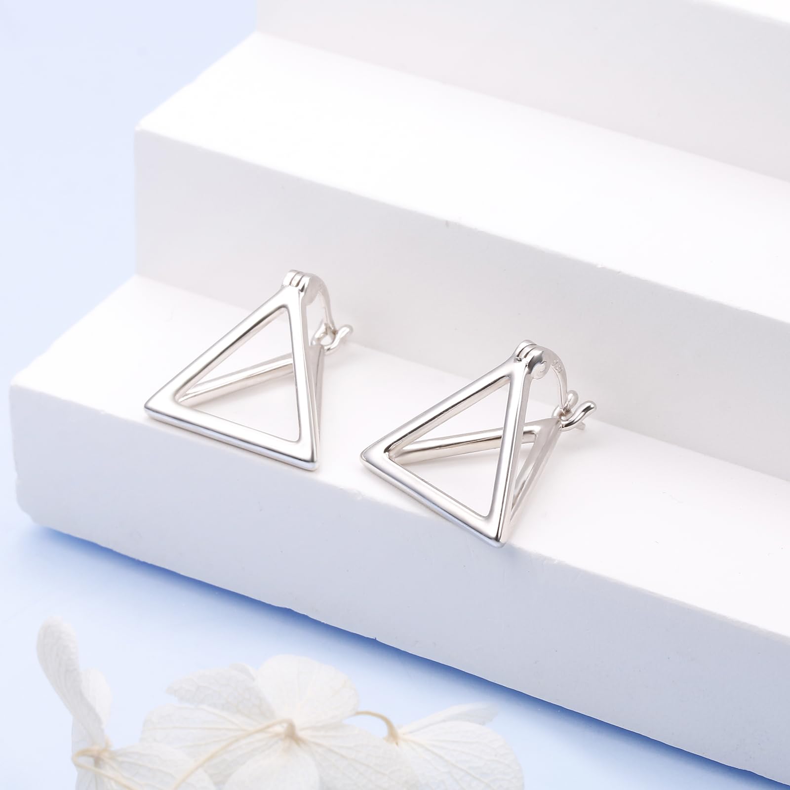 DAOCHONG S925 Sterling Silver Huggie Hoop Earrings for Women - Hypoallergenic Clip-On Ear Jewelry Gifts for Birthday, Anniversary & Valentine's Day - Perfect for Everyday Wear, Date Night & Special Occasions