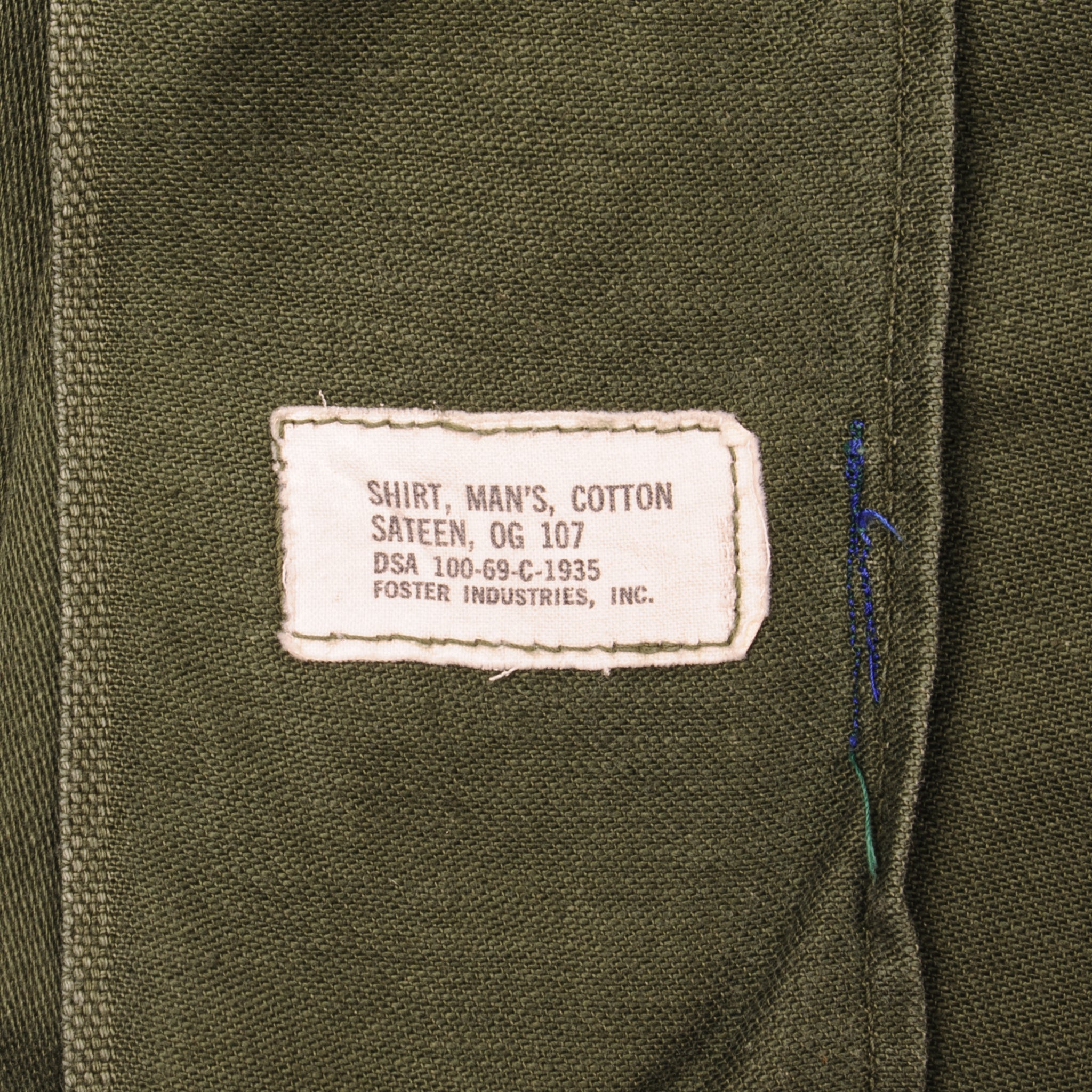 Vintage US Army Sateen Utility Shirt P64 Vietnam War Era - Size 15.5 x 33 with Original Patches | Military Collectible, Reenactment & Vintage Fashion